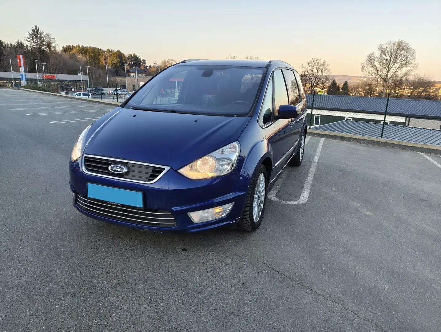 Ford Galaxy Titanium Blau - 1