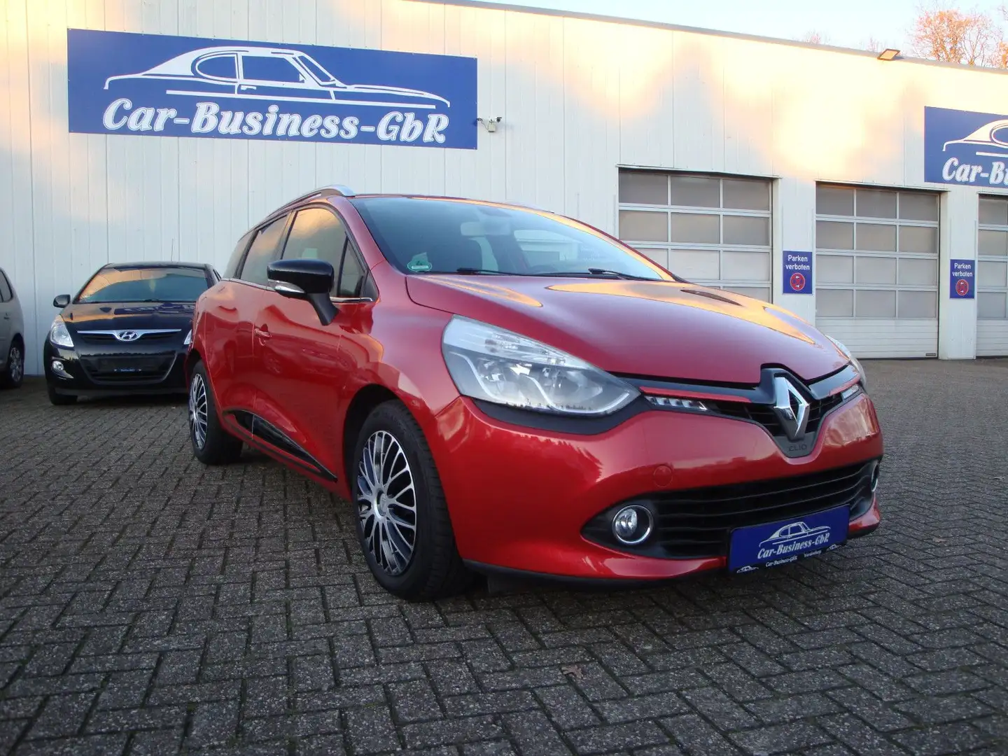 Renault Clio IV Grandtour Luxe Rot - 1