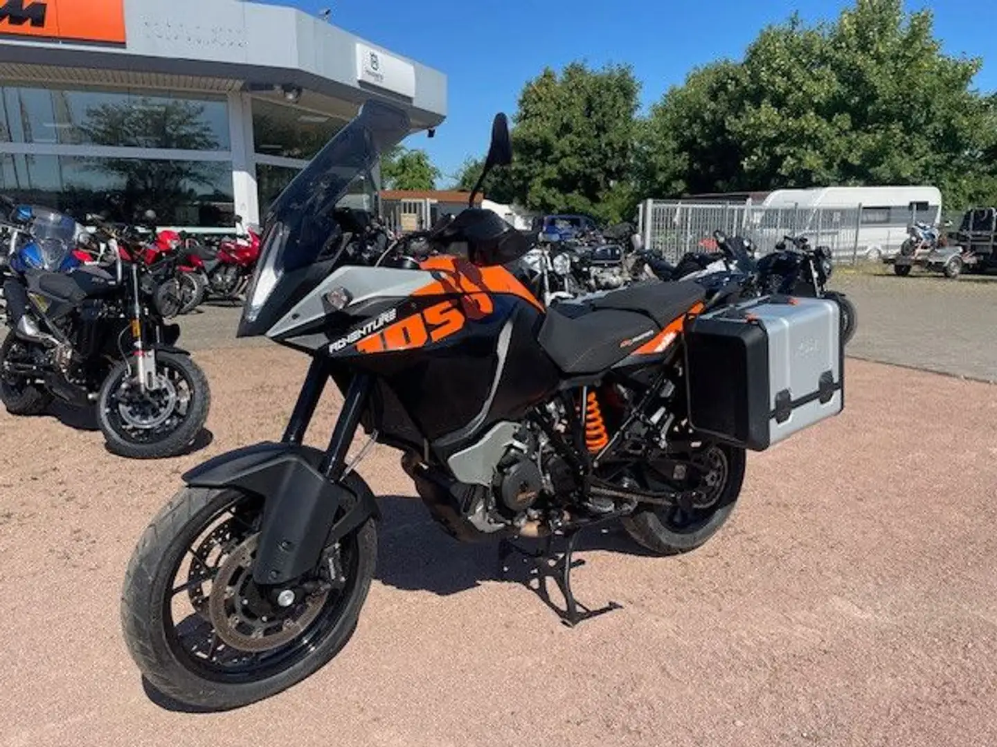 KTM 1050 Adventure Orange - 1