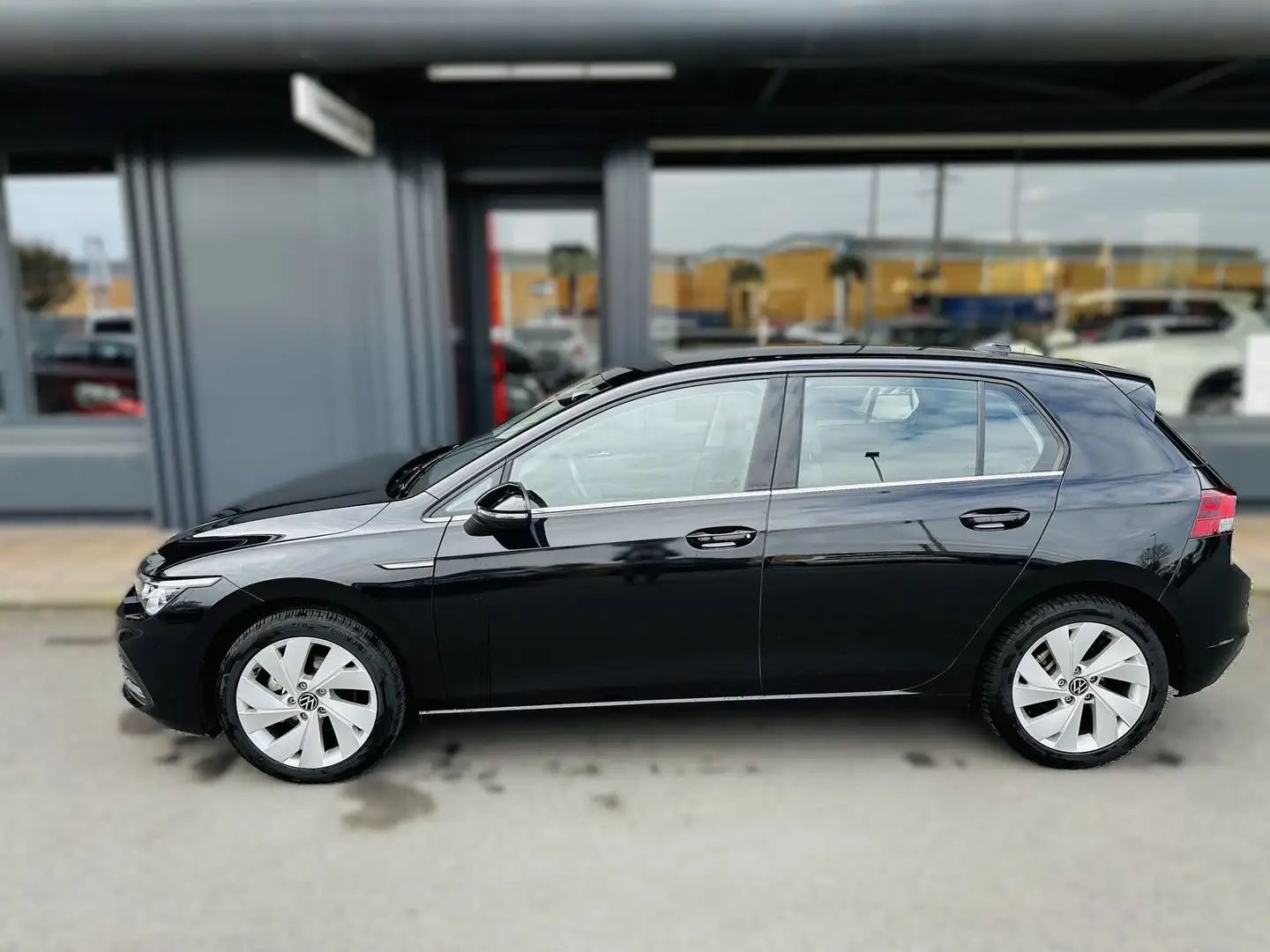 Volkswagen Golf 1.5 eTSI 131 CV EVO ACT DSG Style - 2