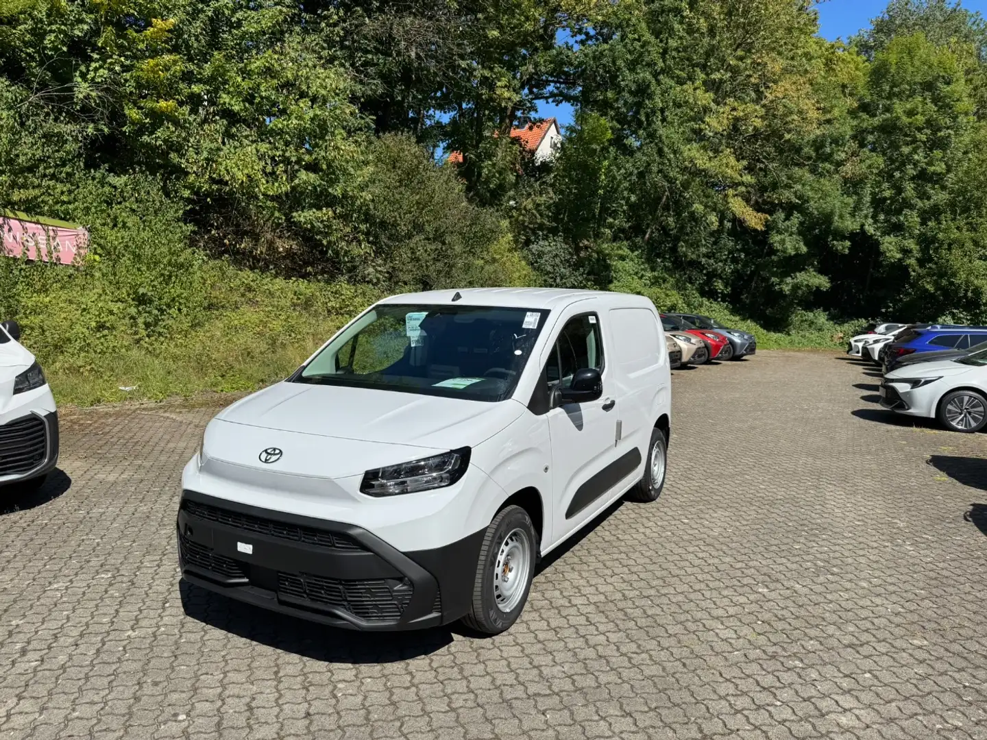 Toyota PROACE CITY 1.2 L1 Meister LED+Navi+PDC+SoundSys Blanc - 2
