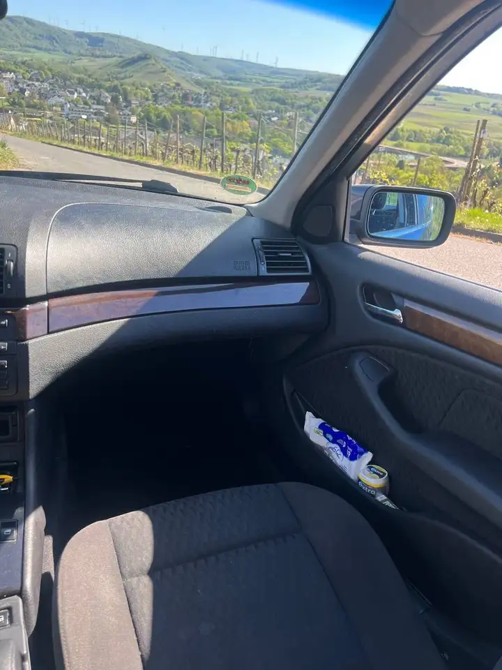 BMW 320i, foto 6