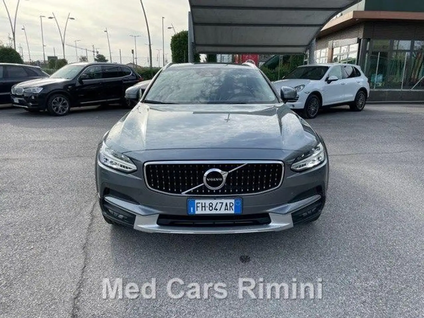 Volvo V90 CROSS COUNTRY D5 AWD GEARTRONIC INSCRIPTION / IVA Grijs - 2