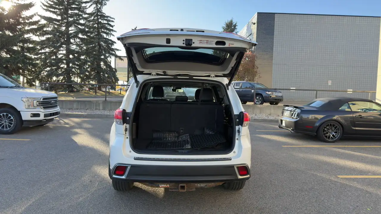 Toyota Highlander снимка Toyota Highlander