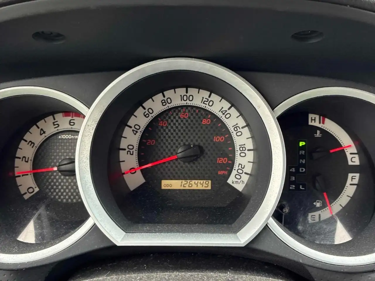Toyota Tacoma снимка Toyota Tacoma
