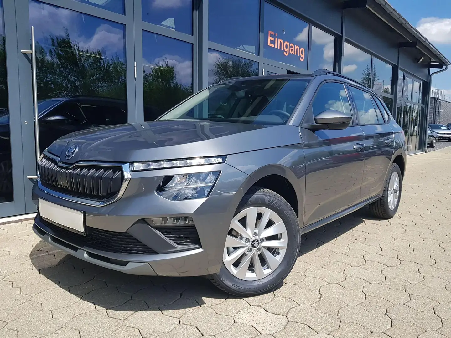Skoda Kamiq Selection 1,0TSI 85KW/116PS 5 Jahre Garantie, S... Grey - 2