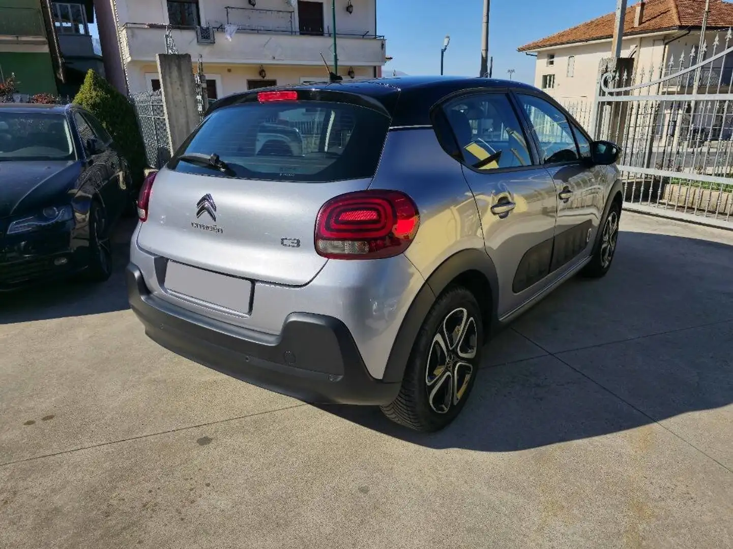 Citroen C3 C3 1.6 bluehdi Shine s Grigio - 2