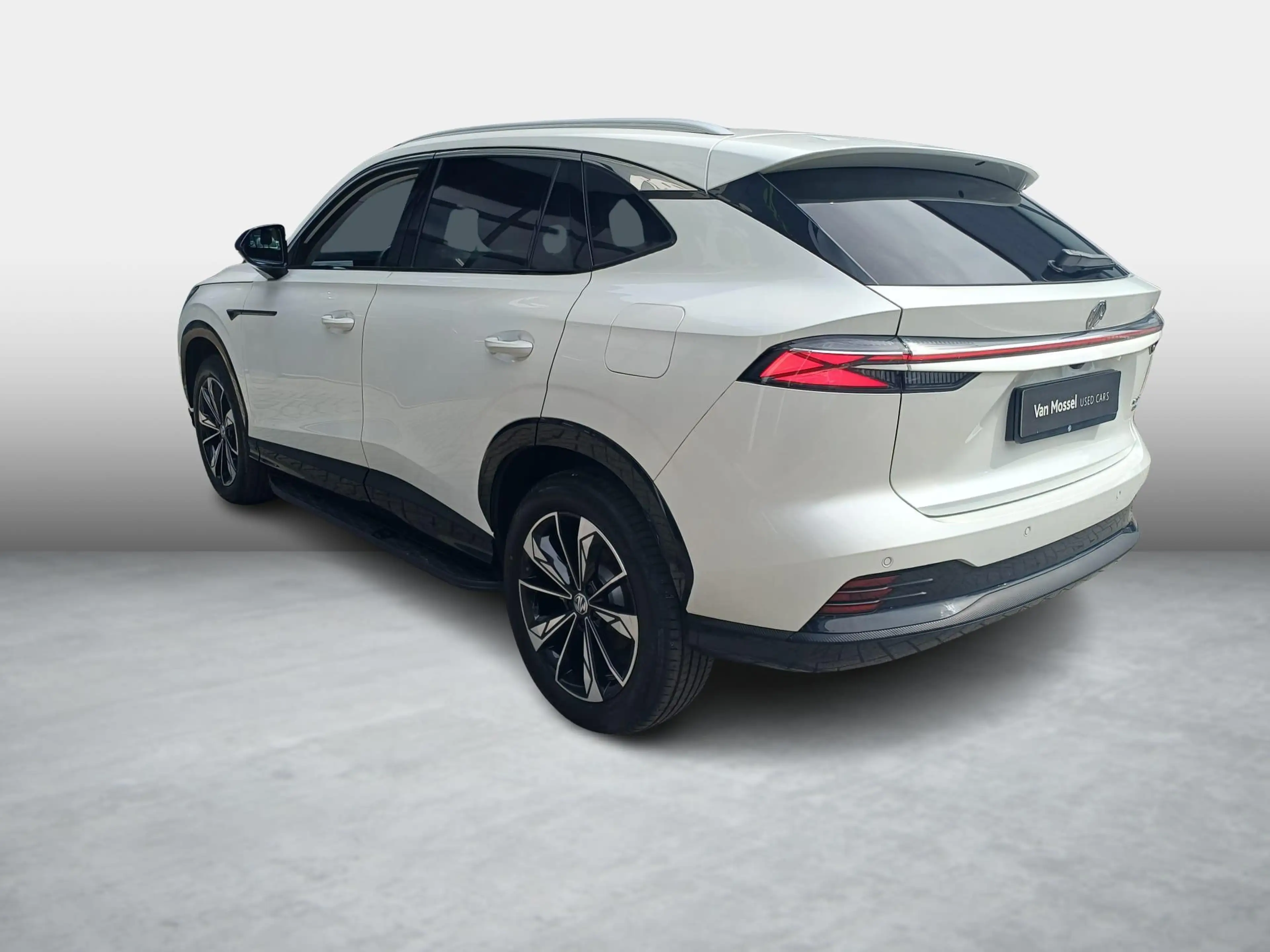 MG HS MG PHEV 1.5 Luxury — photo 12