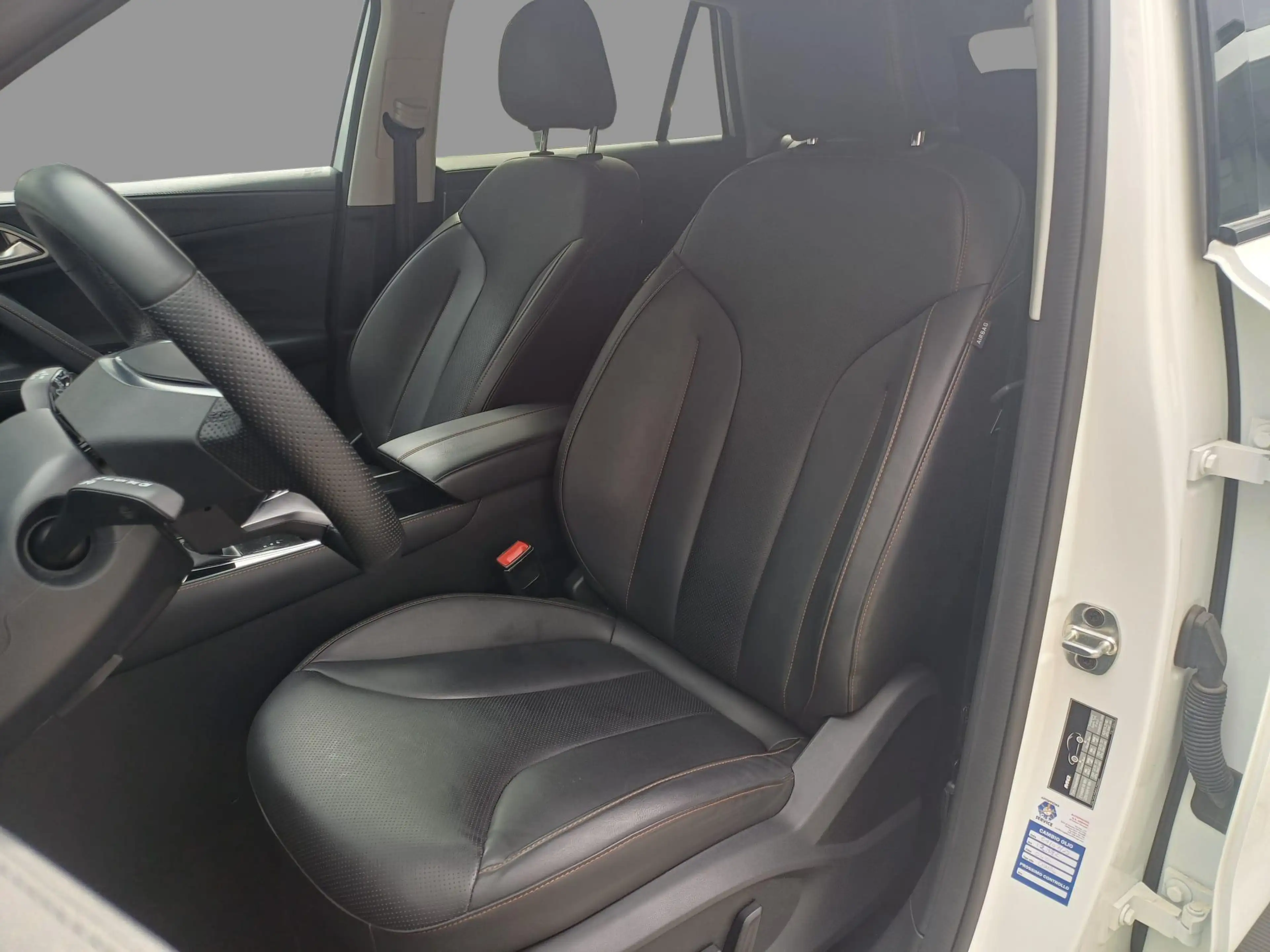 MG HS MG PHEV 1.5 Luxury — photo 2