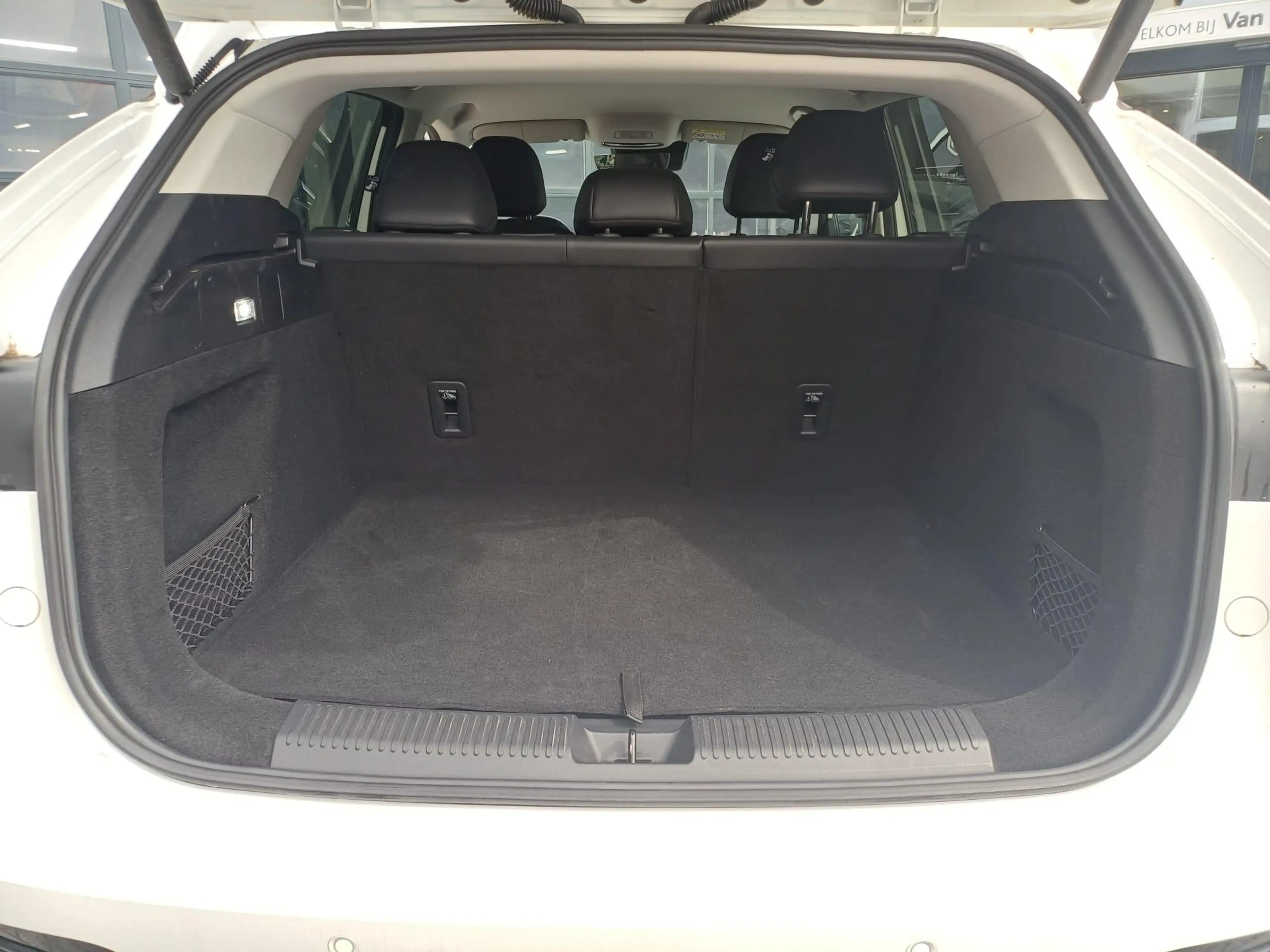 MG HS MG PHEV 1.5 Luxury — photo 9