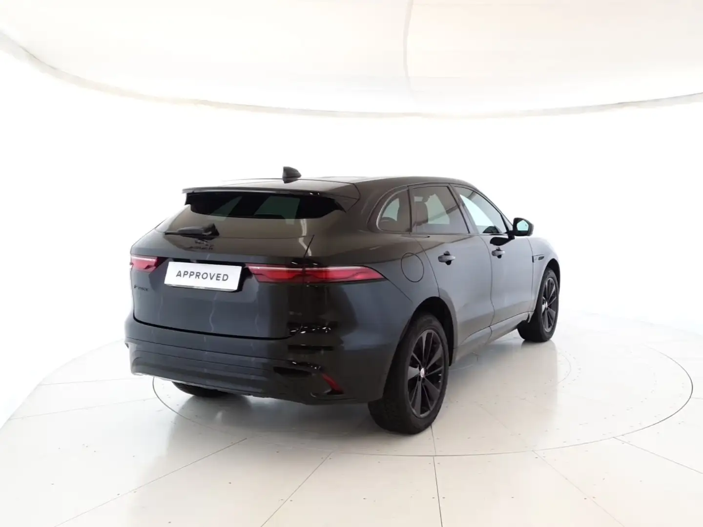 Jaguar F-Pace F-Pace 2.0 D 204 CV AWD aut. R-Dynamic SE - IVA E Zwart - 2