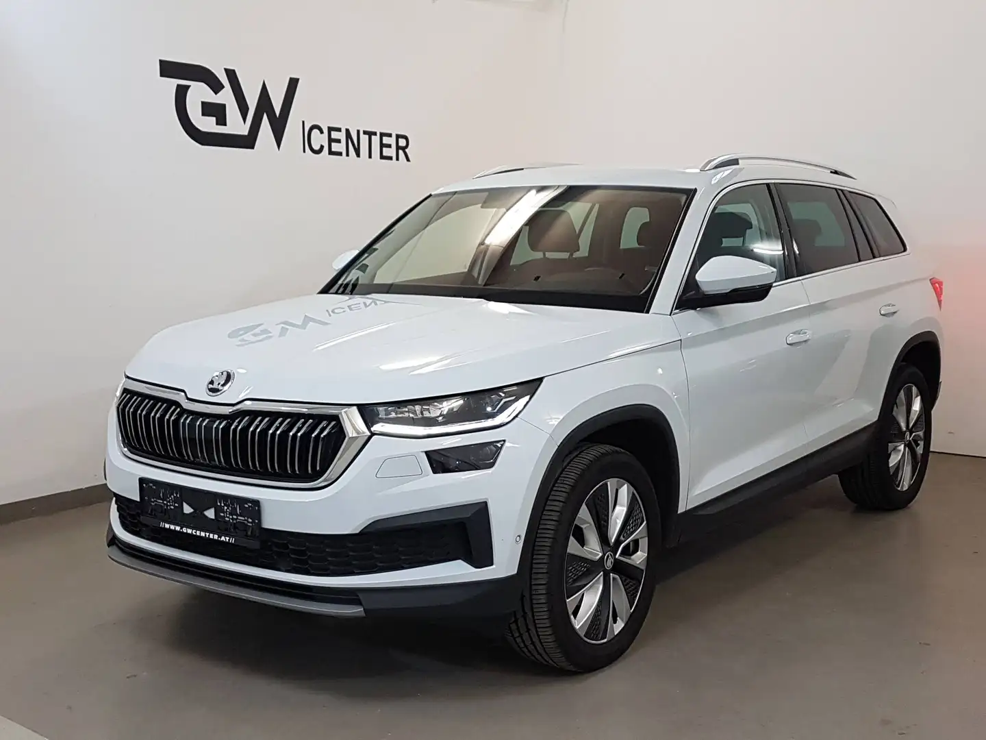 Skoda Kodiaq 2,0 TDI DSG Faceliftmodell ACC AHK Travel Assist H Weiß - 1