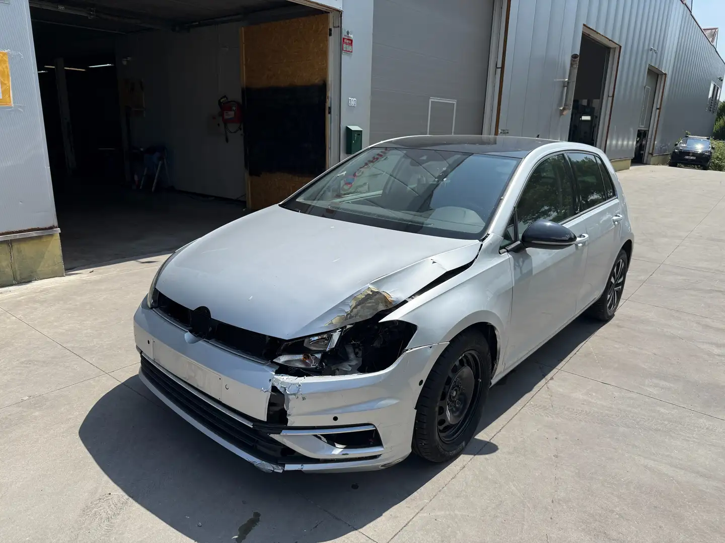 Volkswagen Golf 1.6 SCR TDi Comfortline (EU6.2) Gris - 2