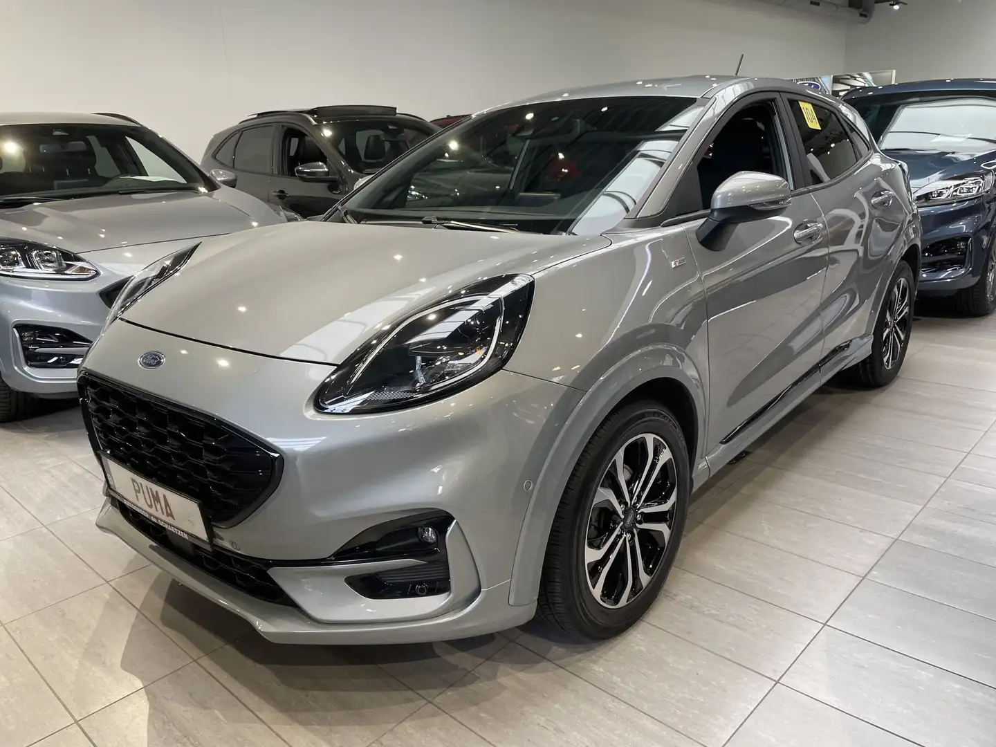 Ford Puma Ecoboost mHEV ST-Line Gris - 1
