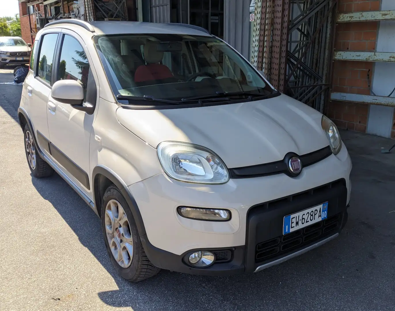 Fiat Panda 0.9 t.air t. natural power Trekking 80cv E5+ Beige - 1