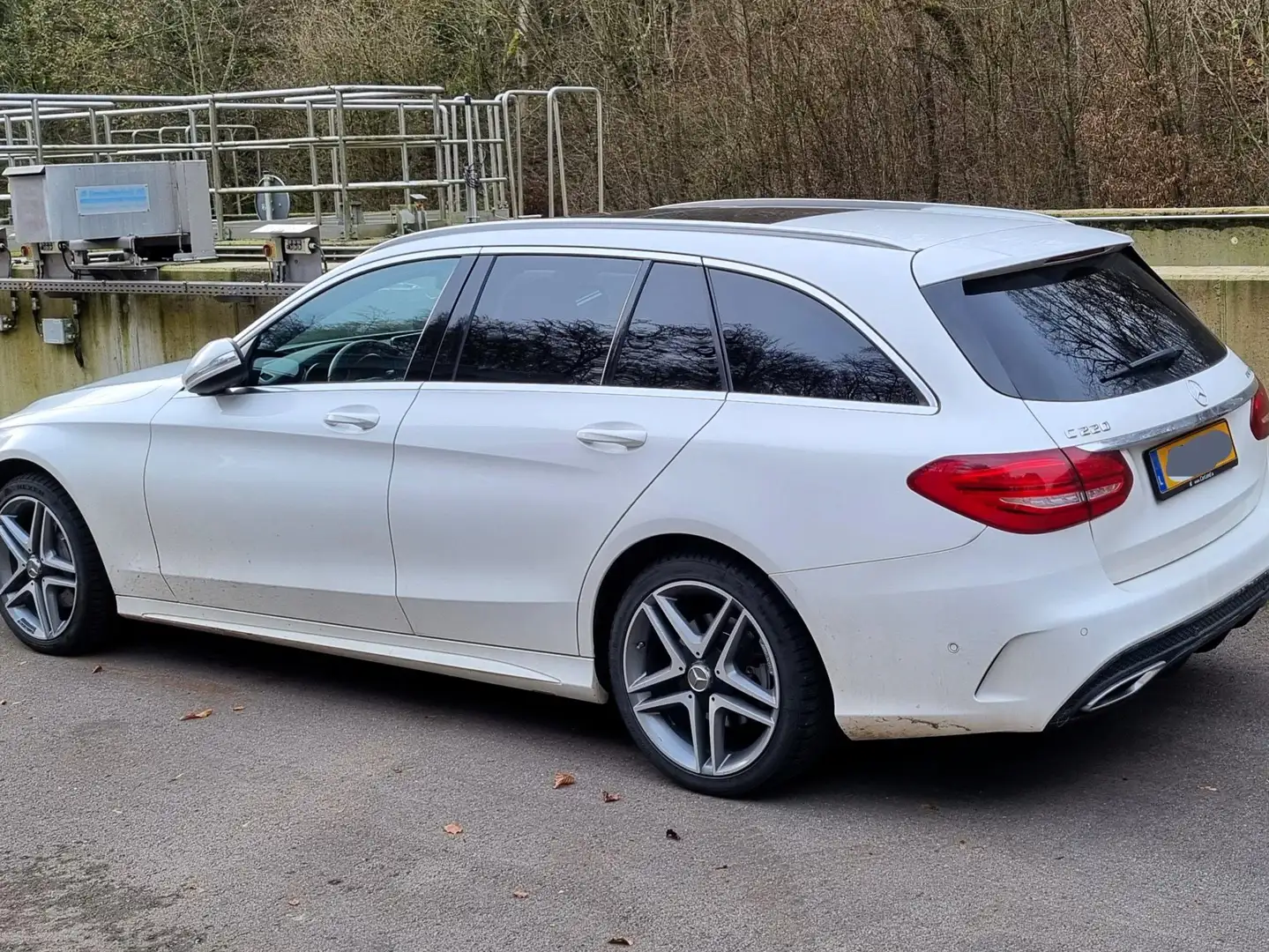 Mercedes-Benz C 220 C 220 (BlueTEC) d T 7G-TRONIC AMG Line Blanc - 2