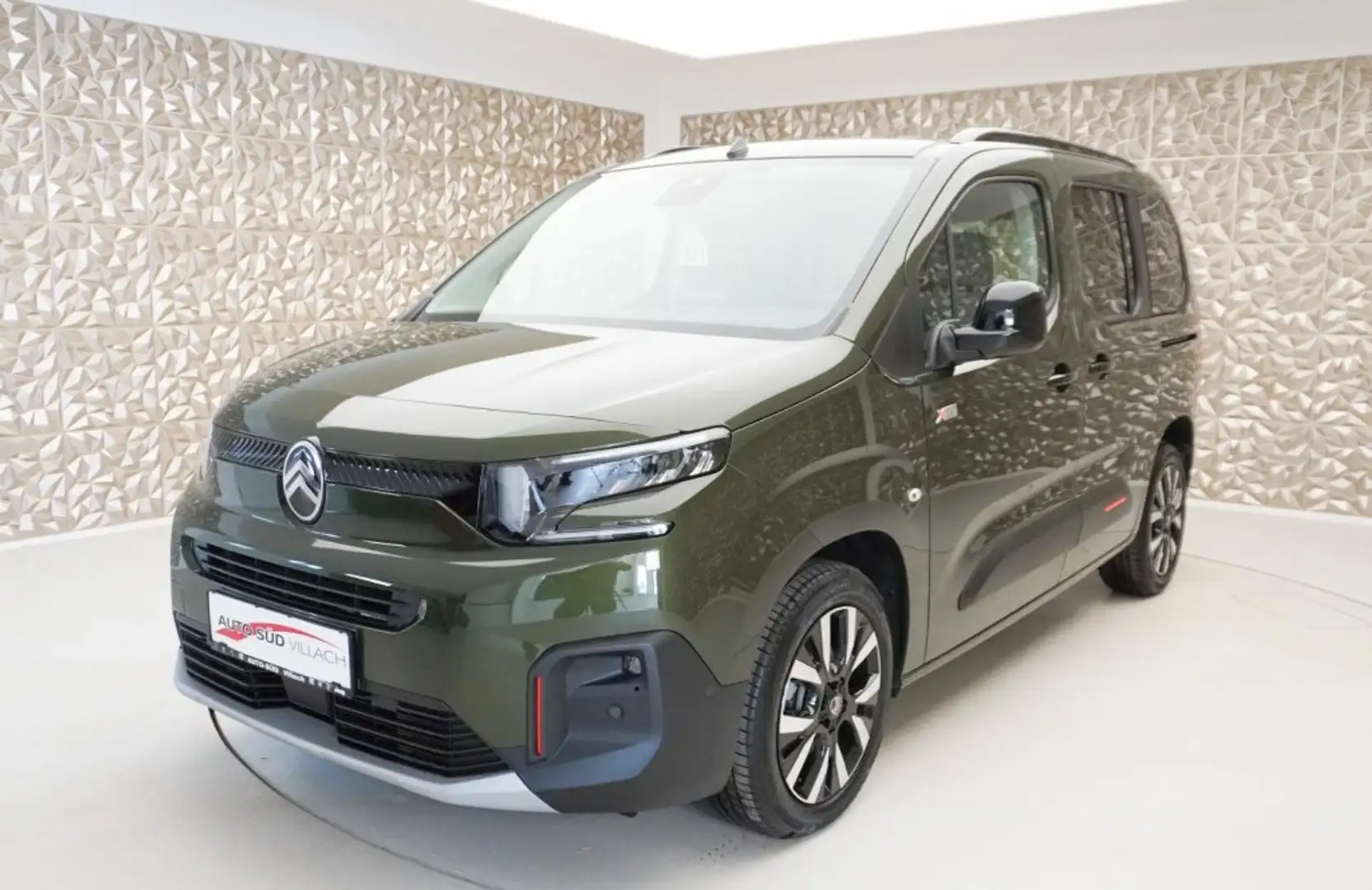 Citroën Berlingo Länge M BlueHDi 130 EAT8 MAX Grün - 2