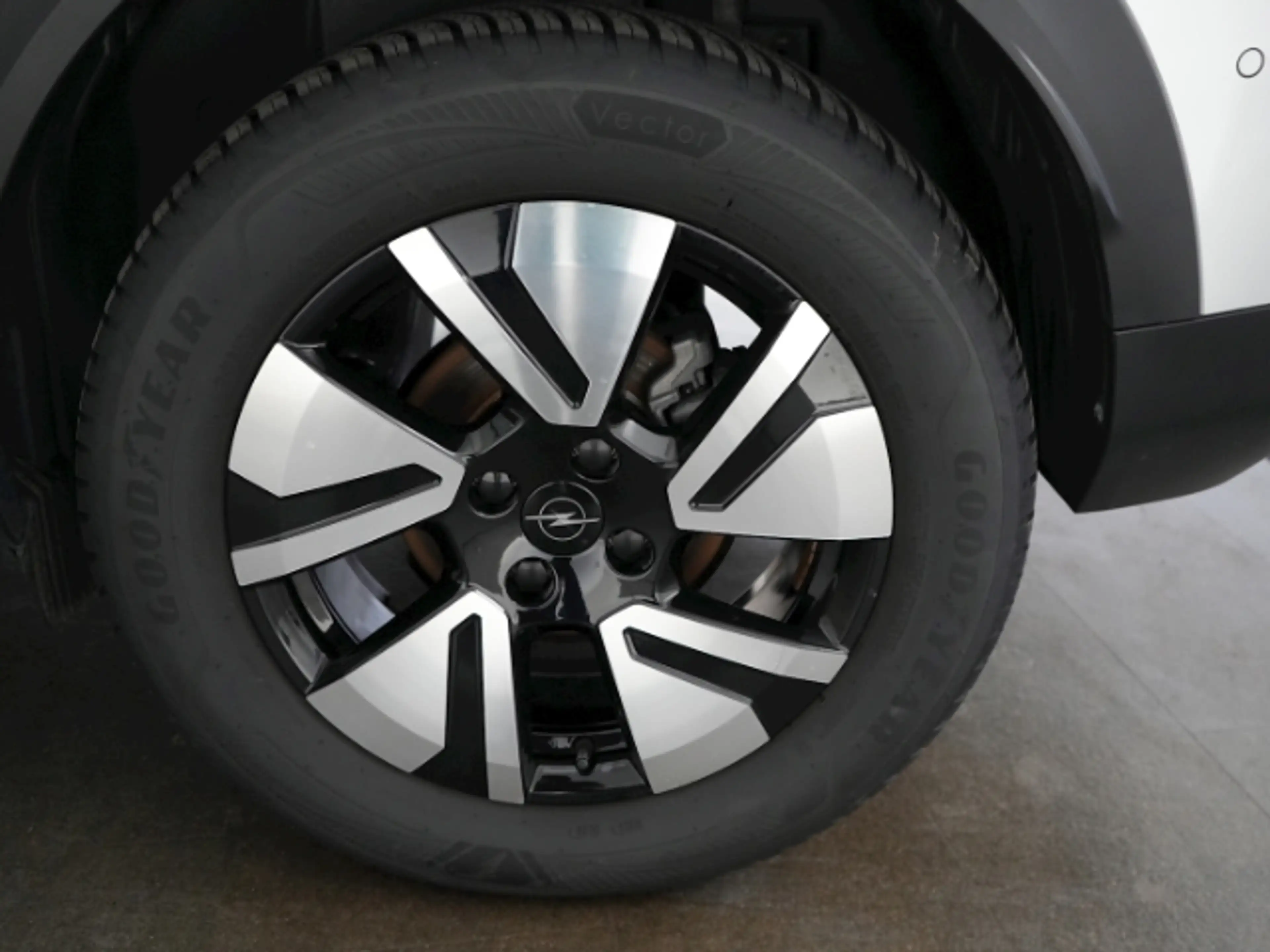 Opel Frontera C GS 44kWH AT+LED+NAVI+RÜCKFAHRKAMERA+SITZ-/LENKRA — photo 8