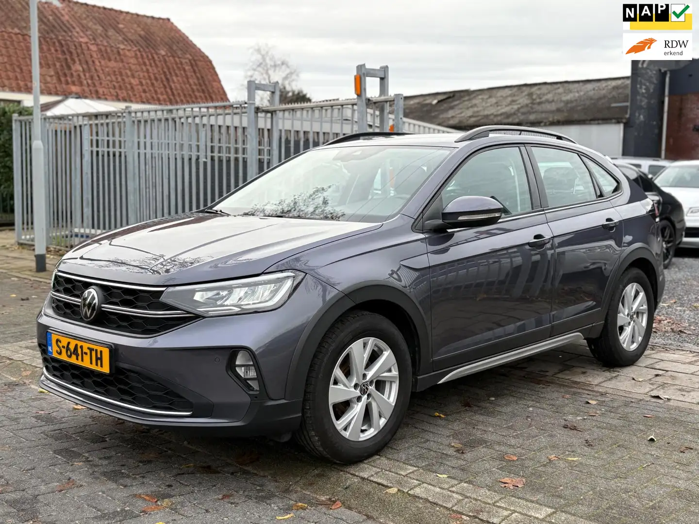 Volkswagen Taigo 1.0 TSI Life Business | BJ : 2022 | Km stand : 47. Grijs - 1