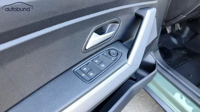 Dacia Duster view 11