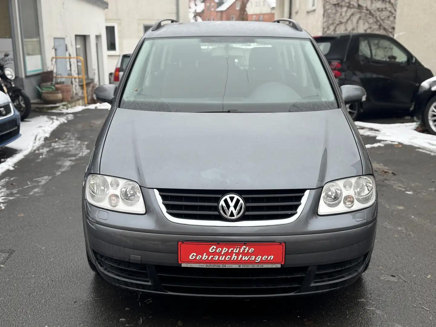 Volkswagen Touran Trendline, HU/AU Sep/27, Inspektion neu, Tempomat Grau - 1