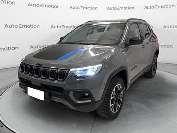 1.3 T4 240CV PHEV AT6 4xe Trailhawk