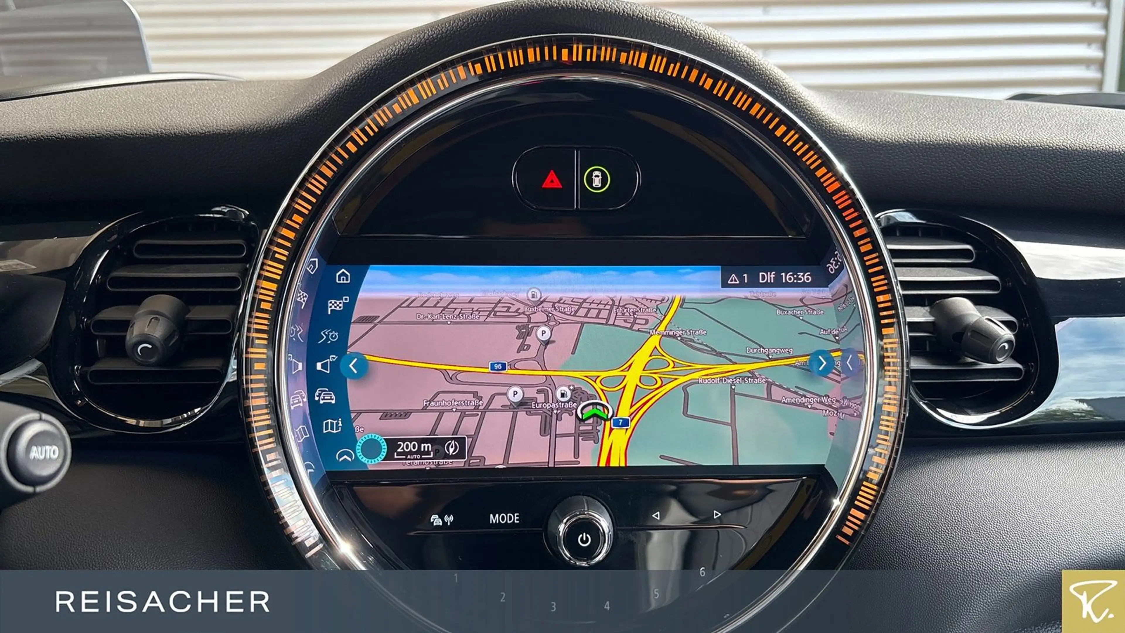 MINI Cooper Cabrio A Yours-Trim,Navi,Leder,HUD,RFK — photo 12
