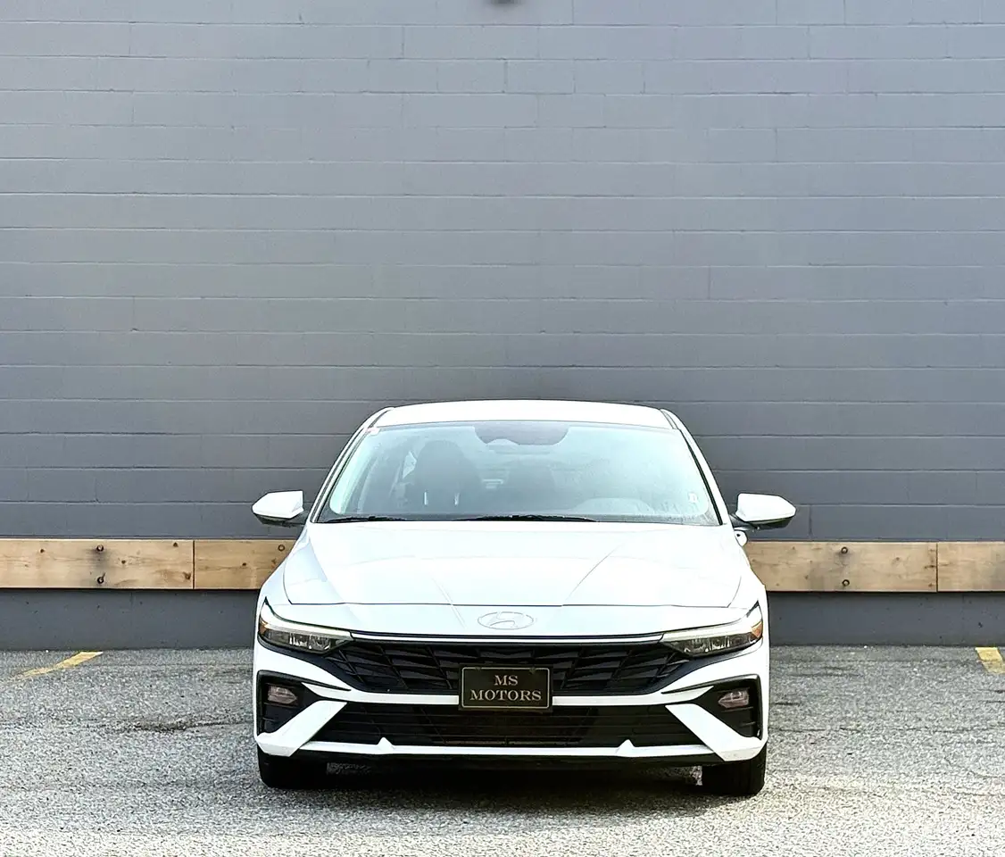 Hyundai ELANTRA снимка Hyundai ELANTRA