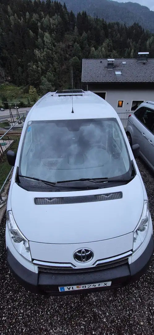 Toyota Proace Pro Ace 2,0 D-4D 130 L2H1 Weiß - 2