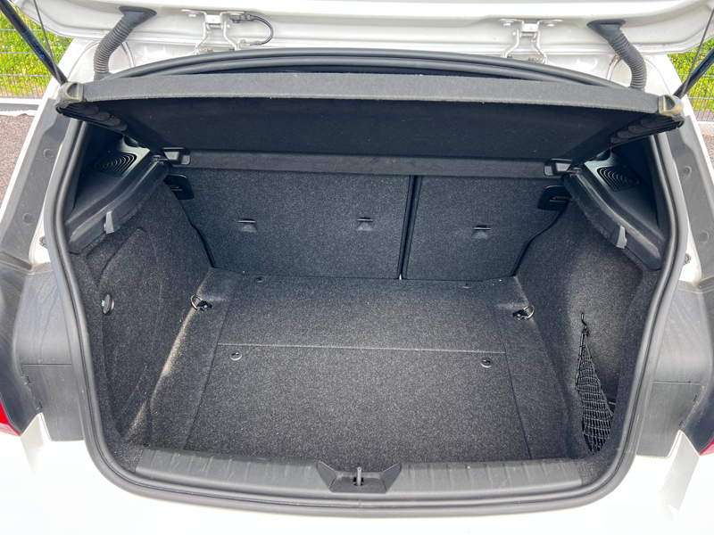 BMW 118 Sport Line, Tüv Neu, Inspektion Neu — photo 6