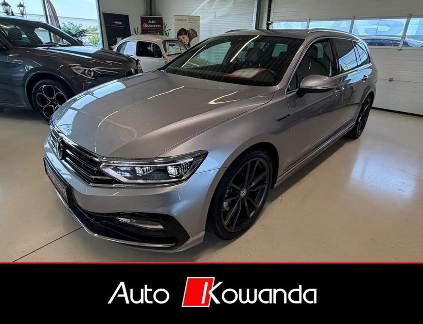 Volkswagen Passat Variant R-Line 4Motion -Facelift *Wenig Km* Silber - 1