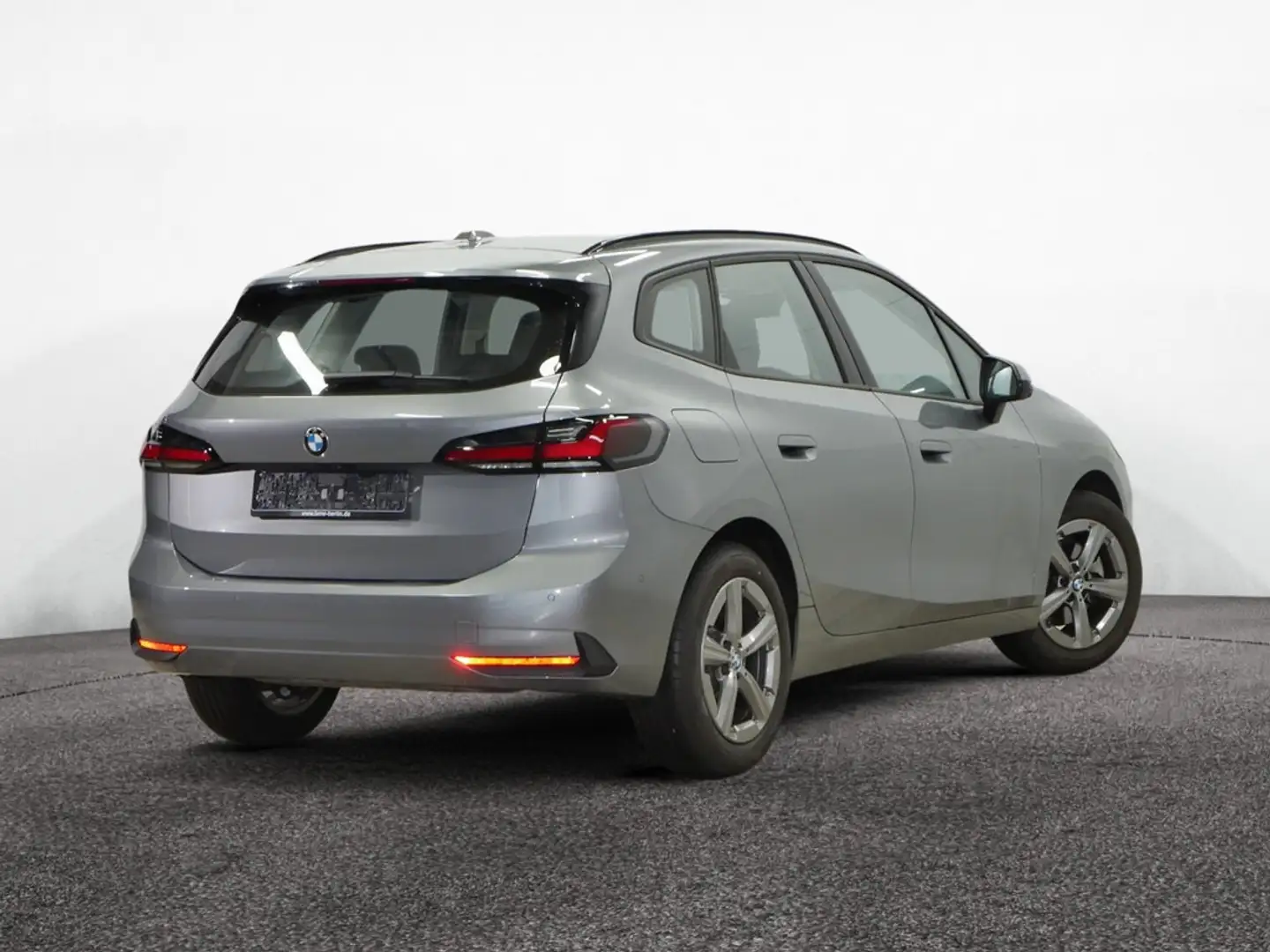 BMW 218 i Active Tourer AHK+HUD+ACC+HK+MEM Grau - 2