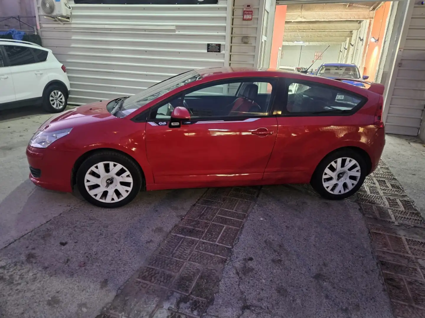 Citroen C4 Coupé 1.6HDI VTS+ 110 Rojo - 2