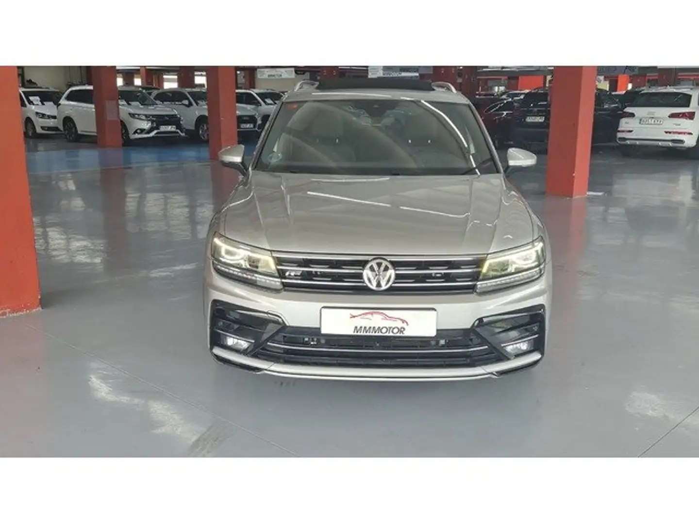 Volkswagen Tiguan 1.5 TSI Sport DSG 110kW Gris - 2