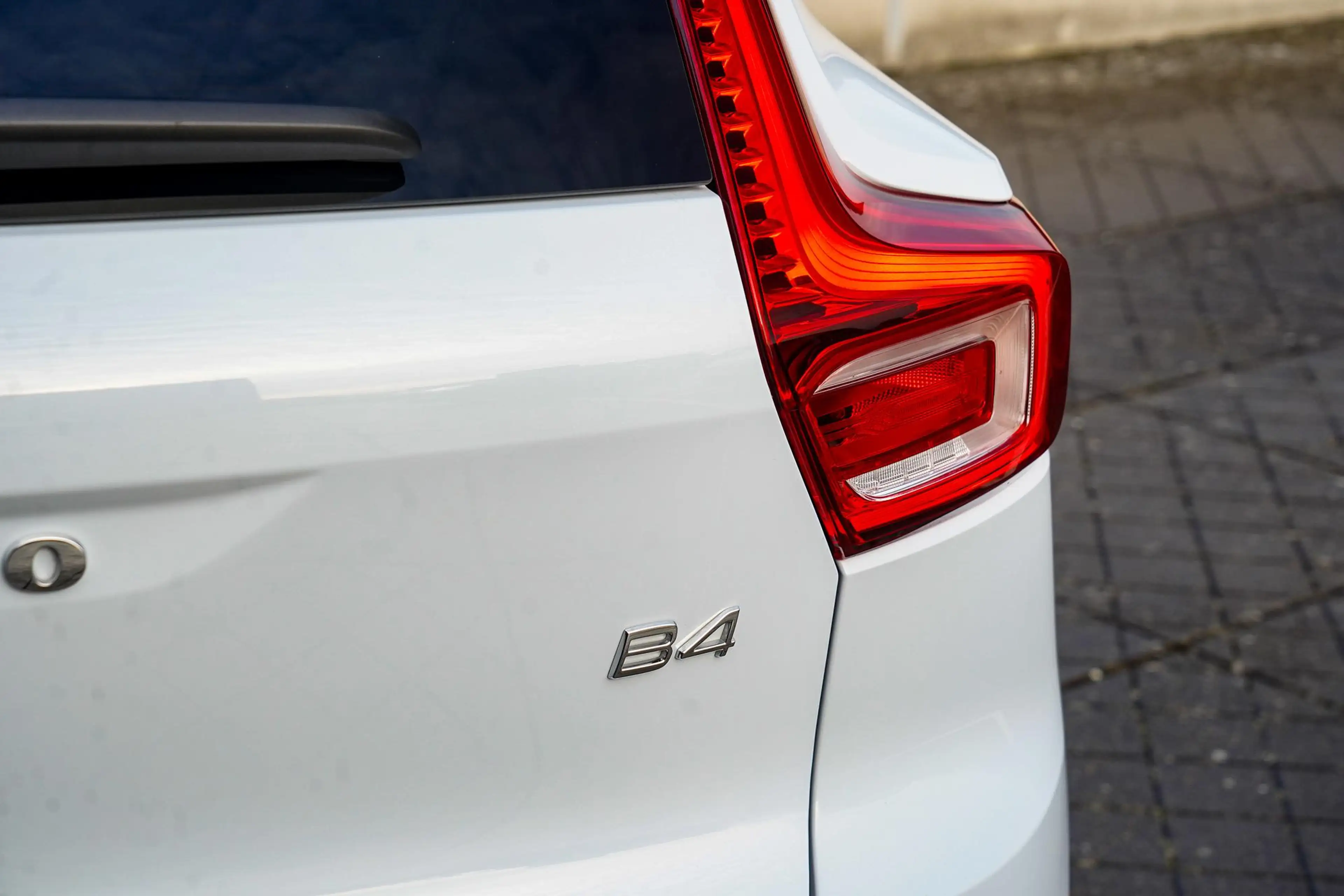 Volvo XC40 2.0 B4 Plus Dark Harman/Kardon | Adaptieve Cruise — photo 9