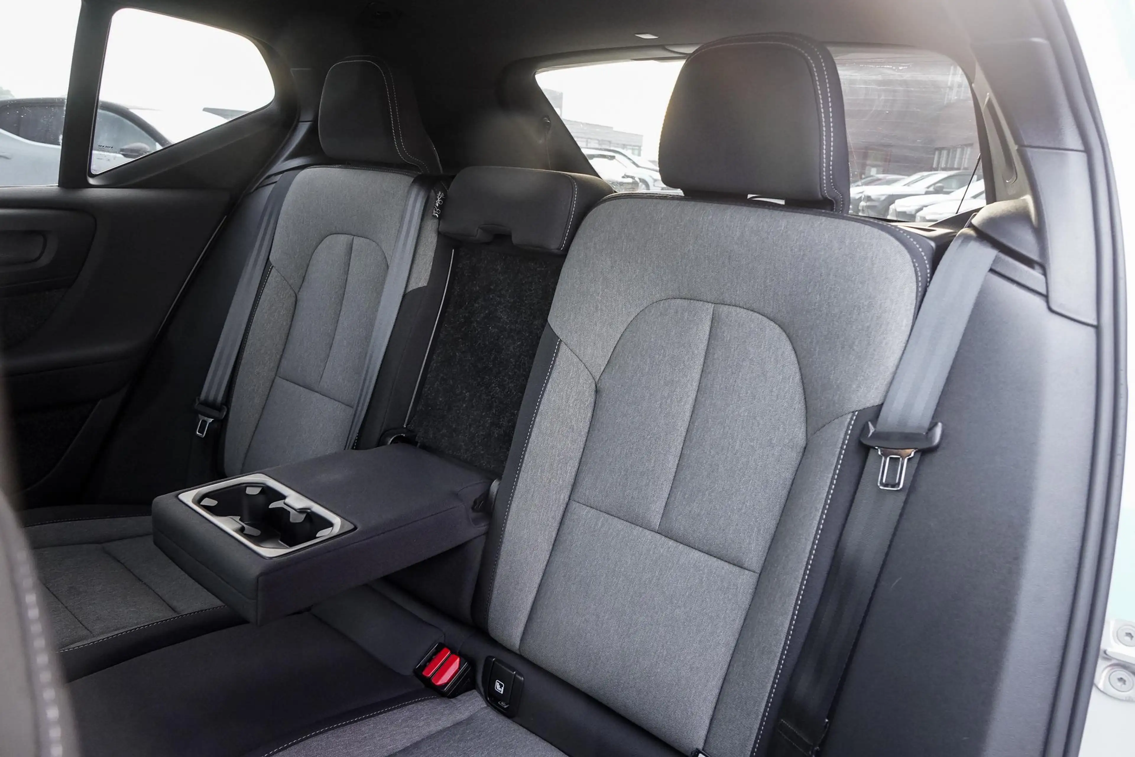 Volvo XC40 2.0 B4 Plus Dark Harman/Kardon | Adaptieve Cruise — photo 14