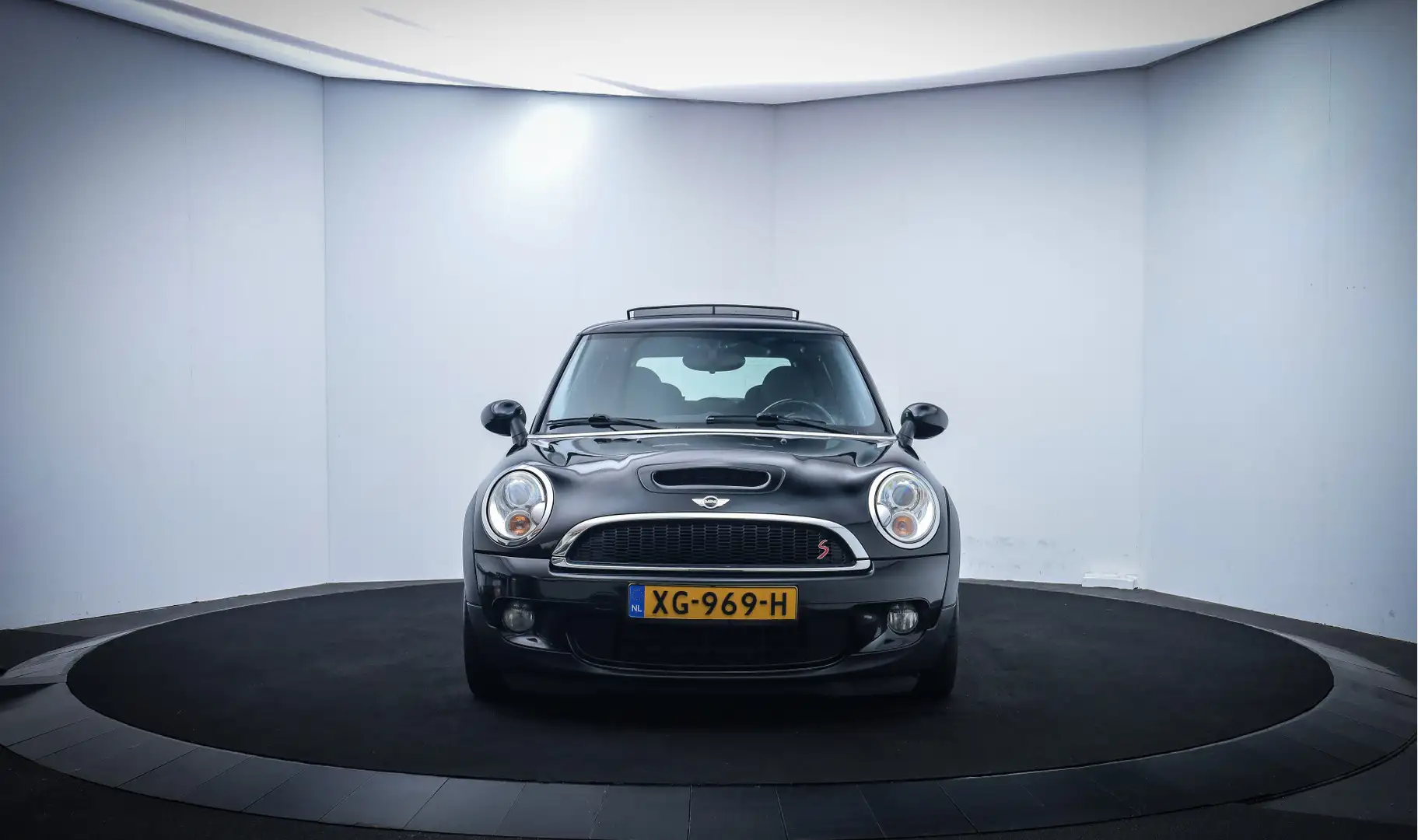 MINI Cooper S Mini 1.6 Chili PANO/XENON/STOELVERW/CLIMA/CRUISE/L Zwart - 2
