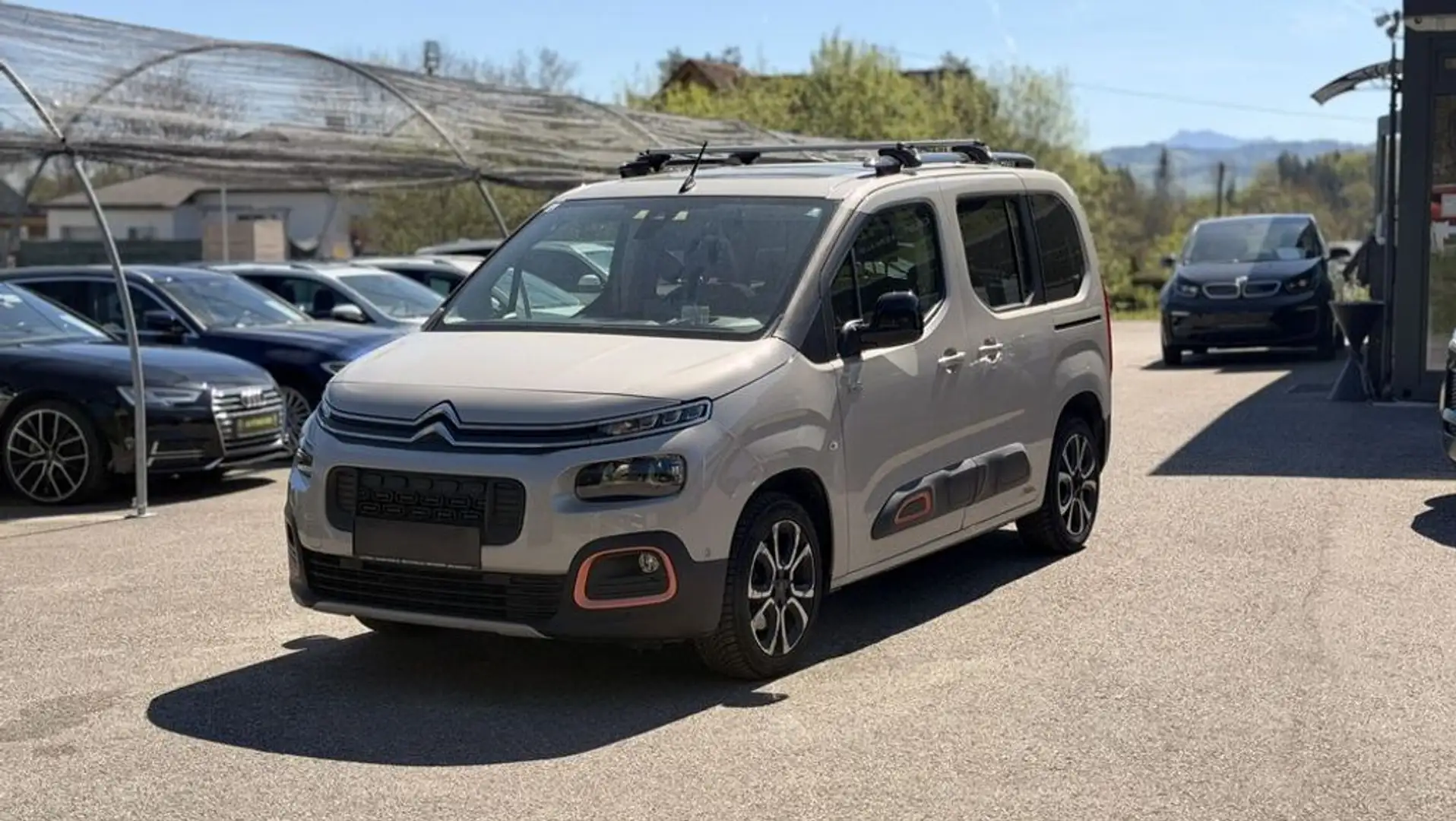 Citroen Berlingo Shine M XTR HD 130 **Panorama** Grau - 1
