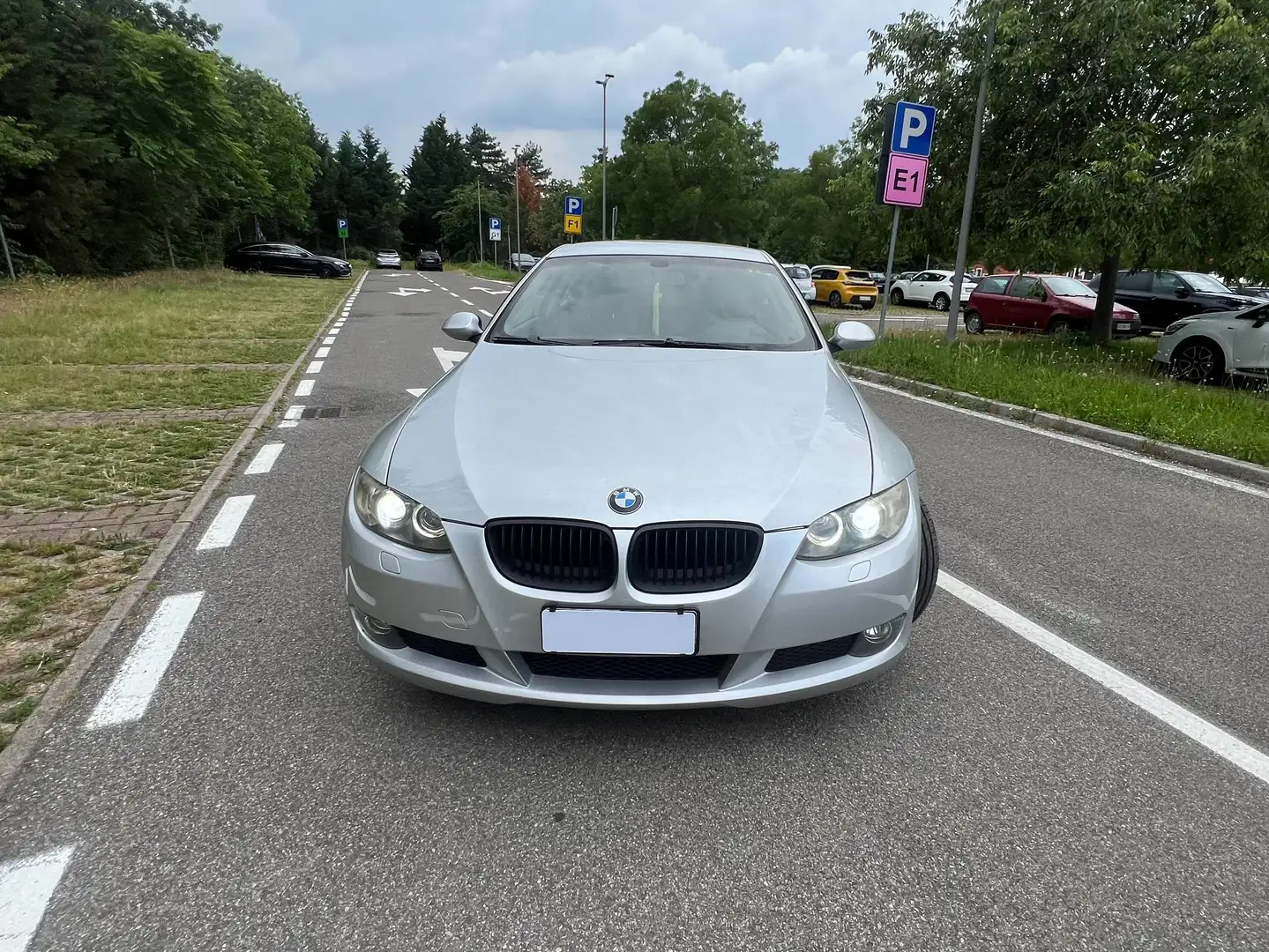 BMW 320 Serie 3 E92 Coupe 320d Coupe Eletta 177cv Zilver - 2