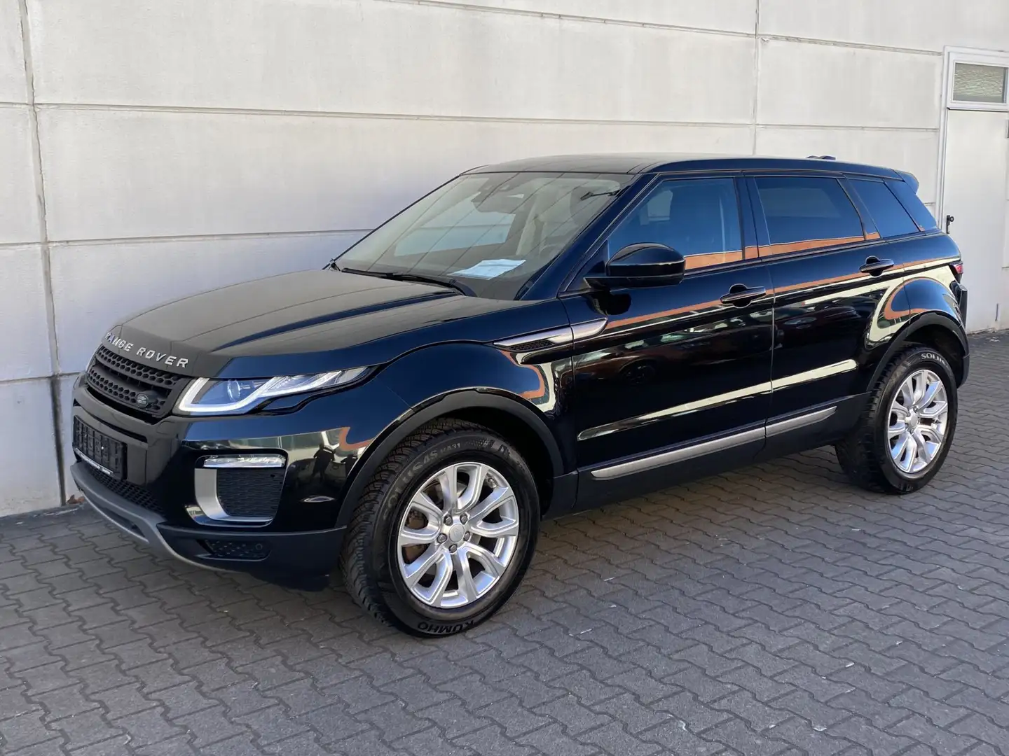 Land Rover Range Rover Evoque Evoque 2.0 TD4 Aut. SE Pano Nav Shz Tmat elSitz EU Schwarz - 2