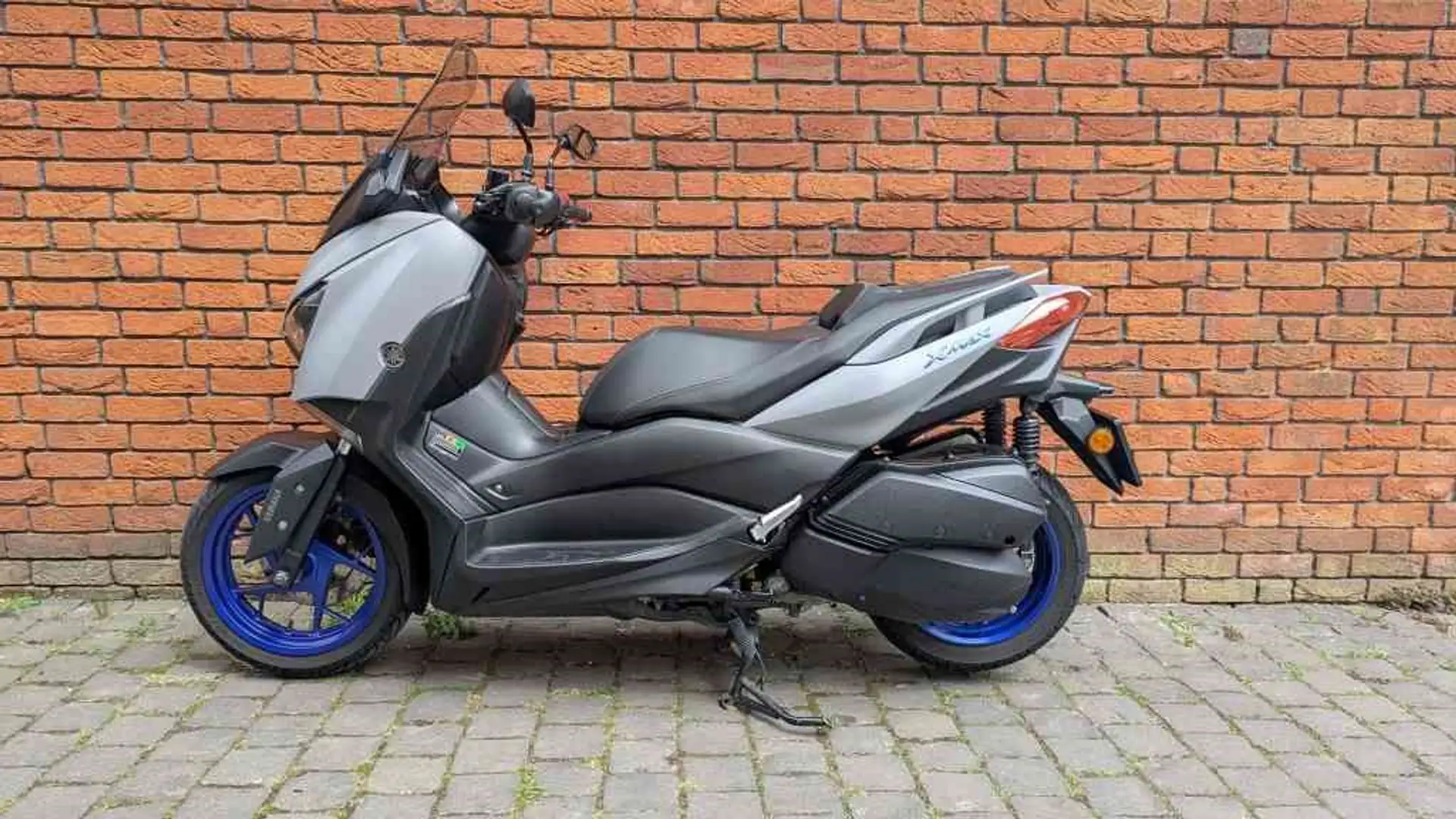 Yamaha X-Max 300 Gris - 2