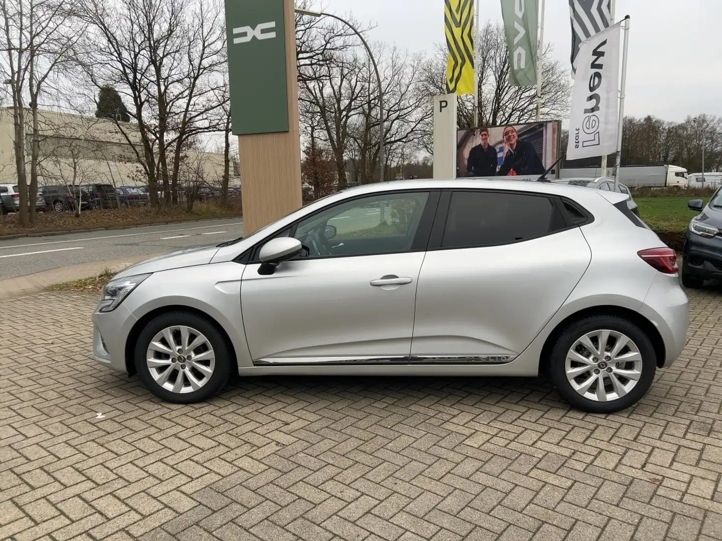 Renault Clio Experience TCe 100 *SHZ,GJR,EPH,Navi* Plateado - 2