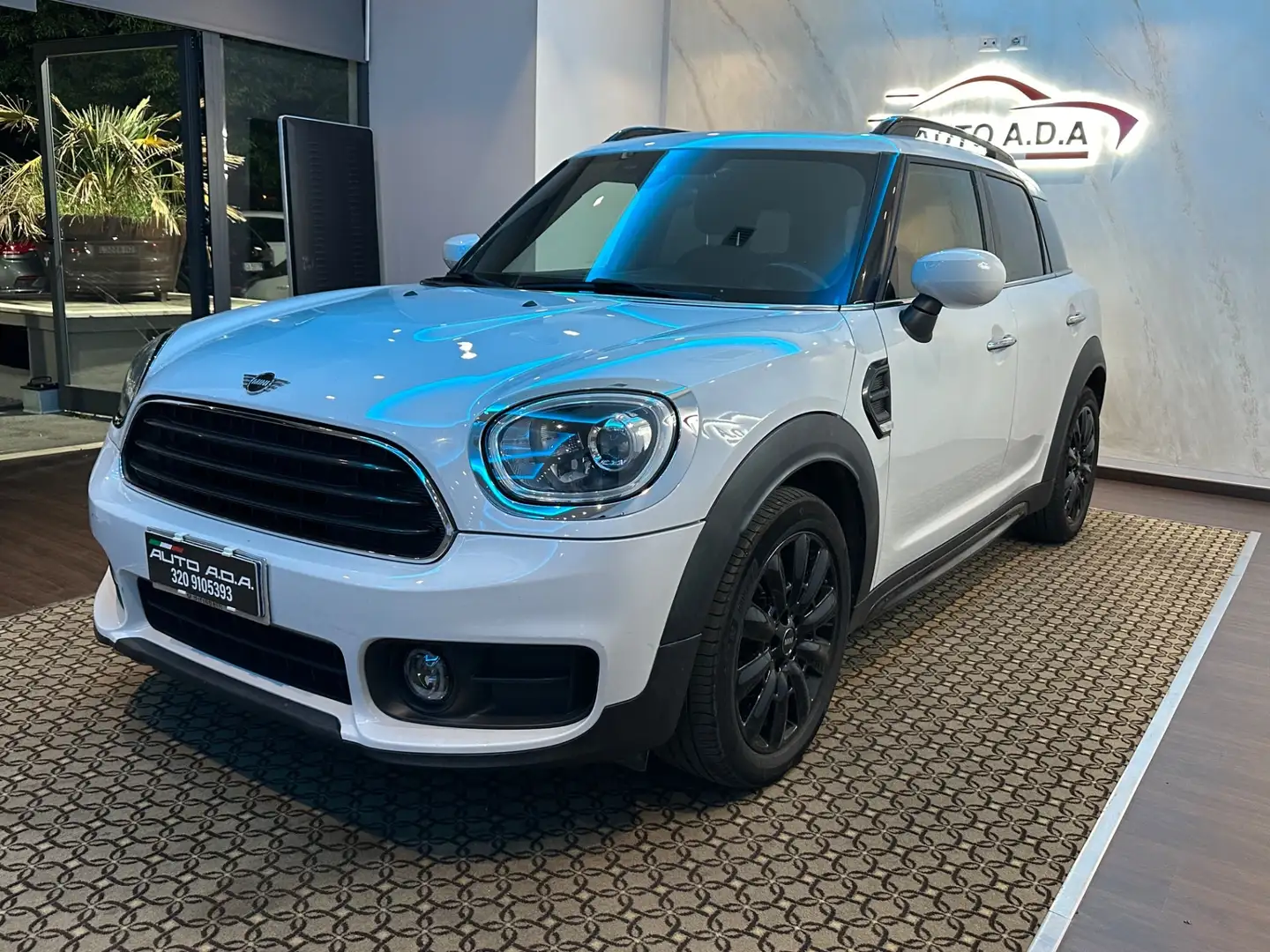 MINI One D Countryman Mini 1.5 One D Business Countryman Automatica Bílá - 2
