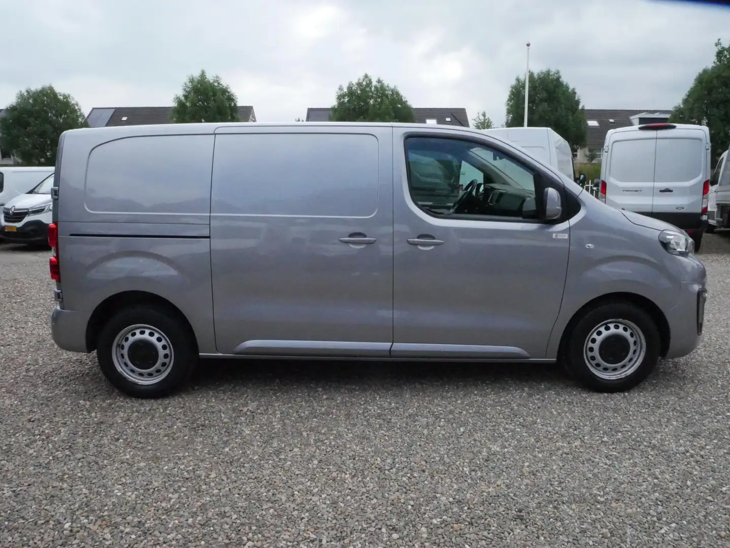 Peugeot Expert 2.0 BlueHDI 120pk L2 Premium Grijs - 2