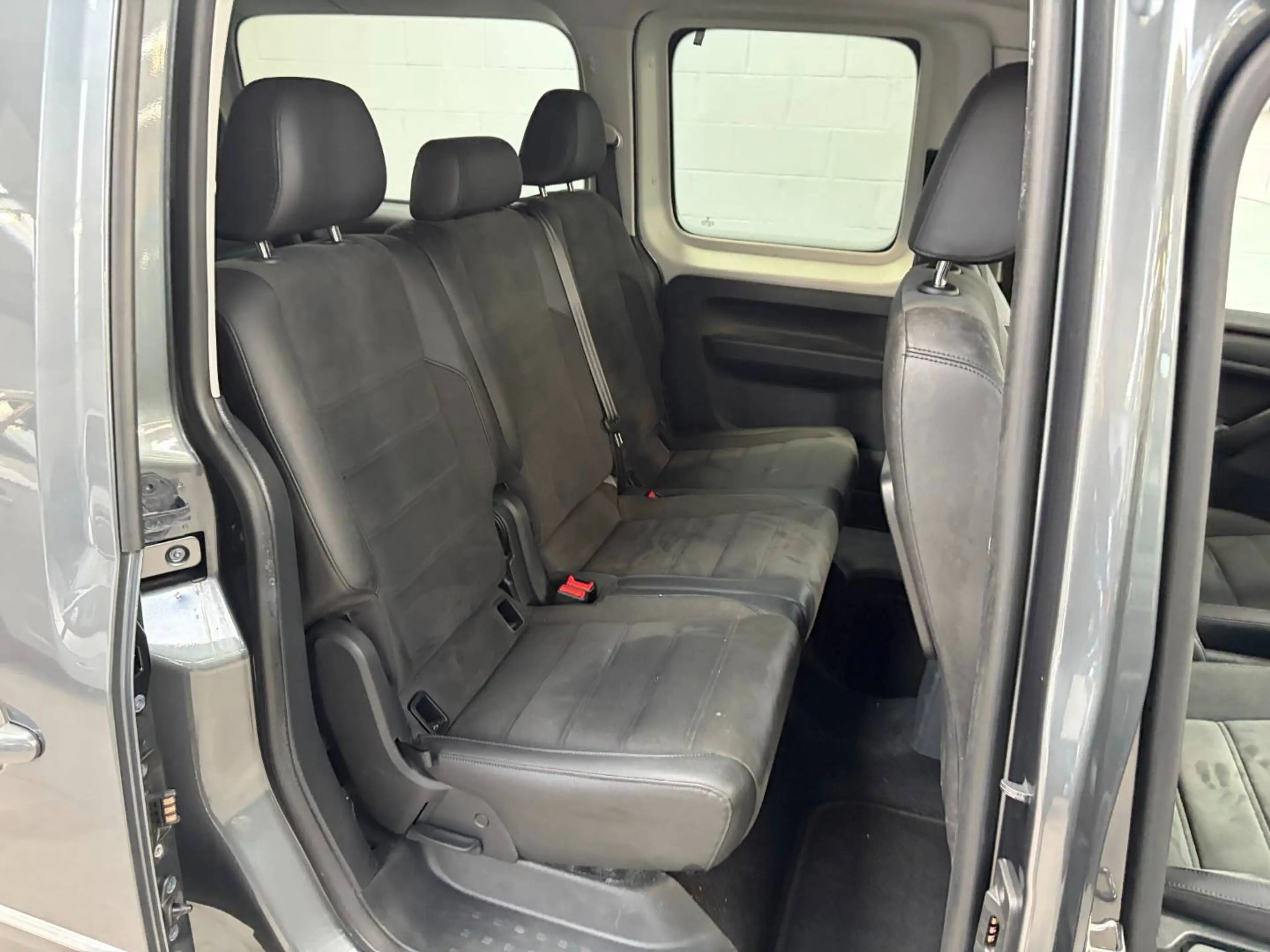 Volkswagen Caddy 1.4 TGI Maxi CNG DSG (EU6) — photo 15