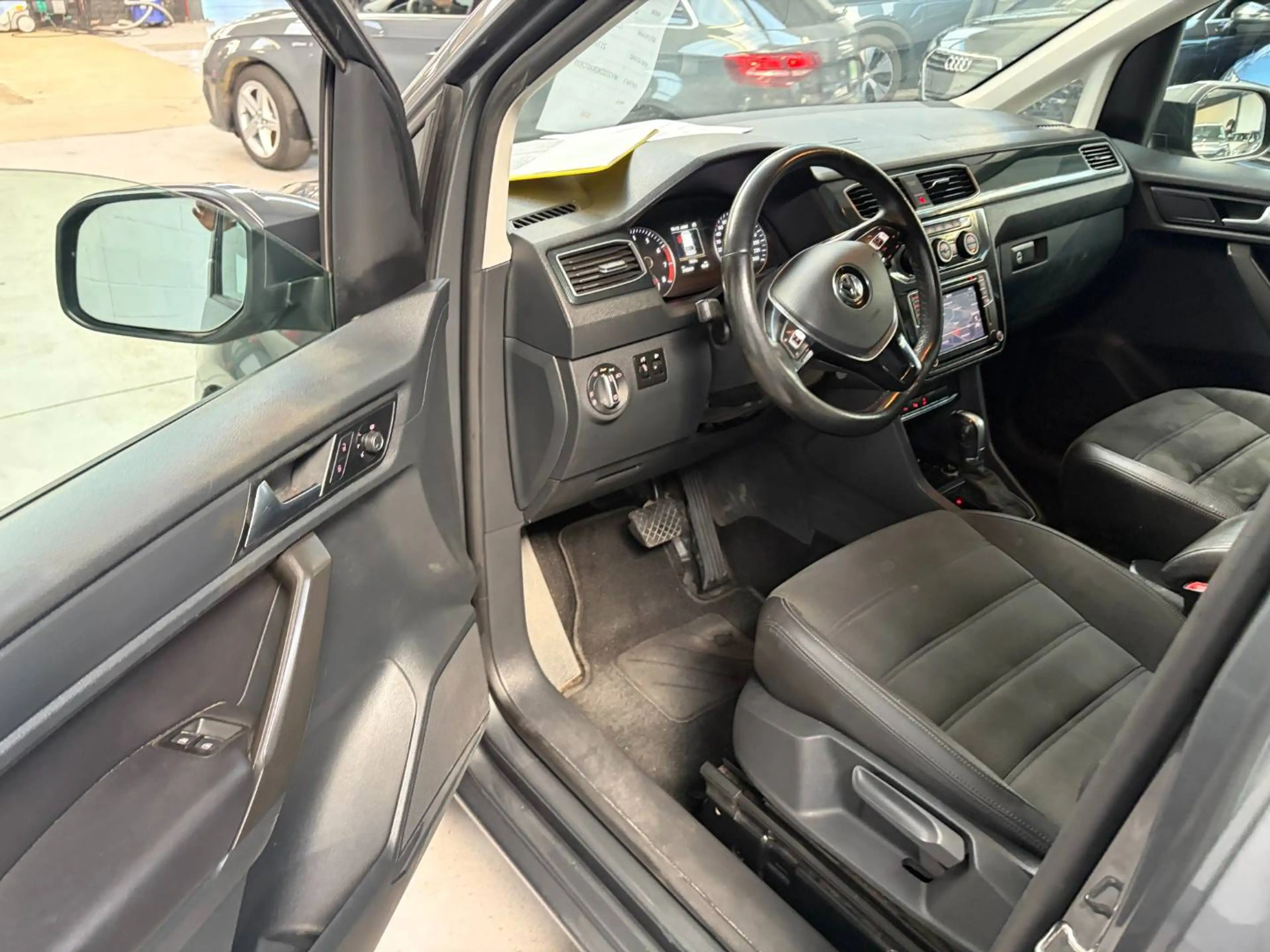 Volkswagen Caddy 1.4 TGI Maxi CNG DSG (EU6) — photo 5
