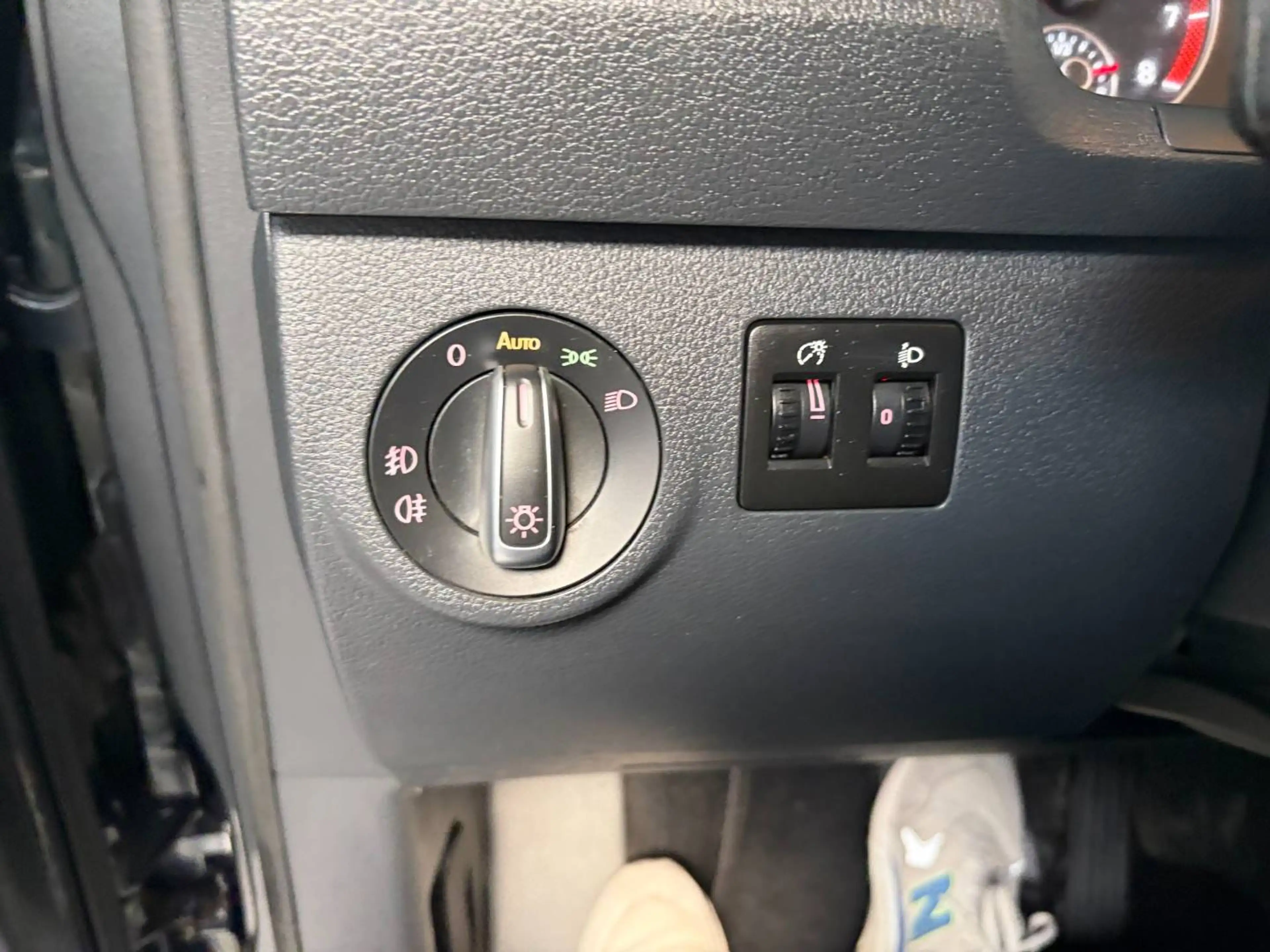 Volkswagen Caddy 1.4 TGI Maxi CNG DSG (EU6) — photo 6