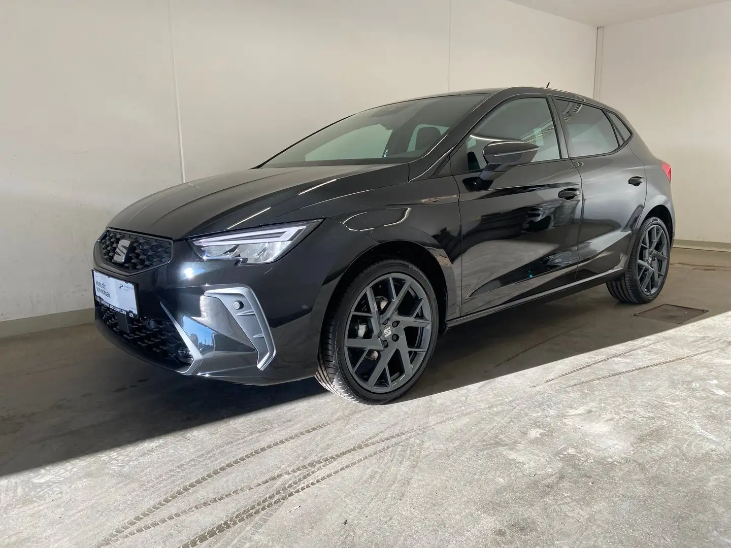 SEAT Ibiza Style 1.0 TSI 95PS Schwarz - 1
