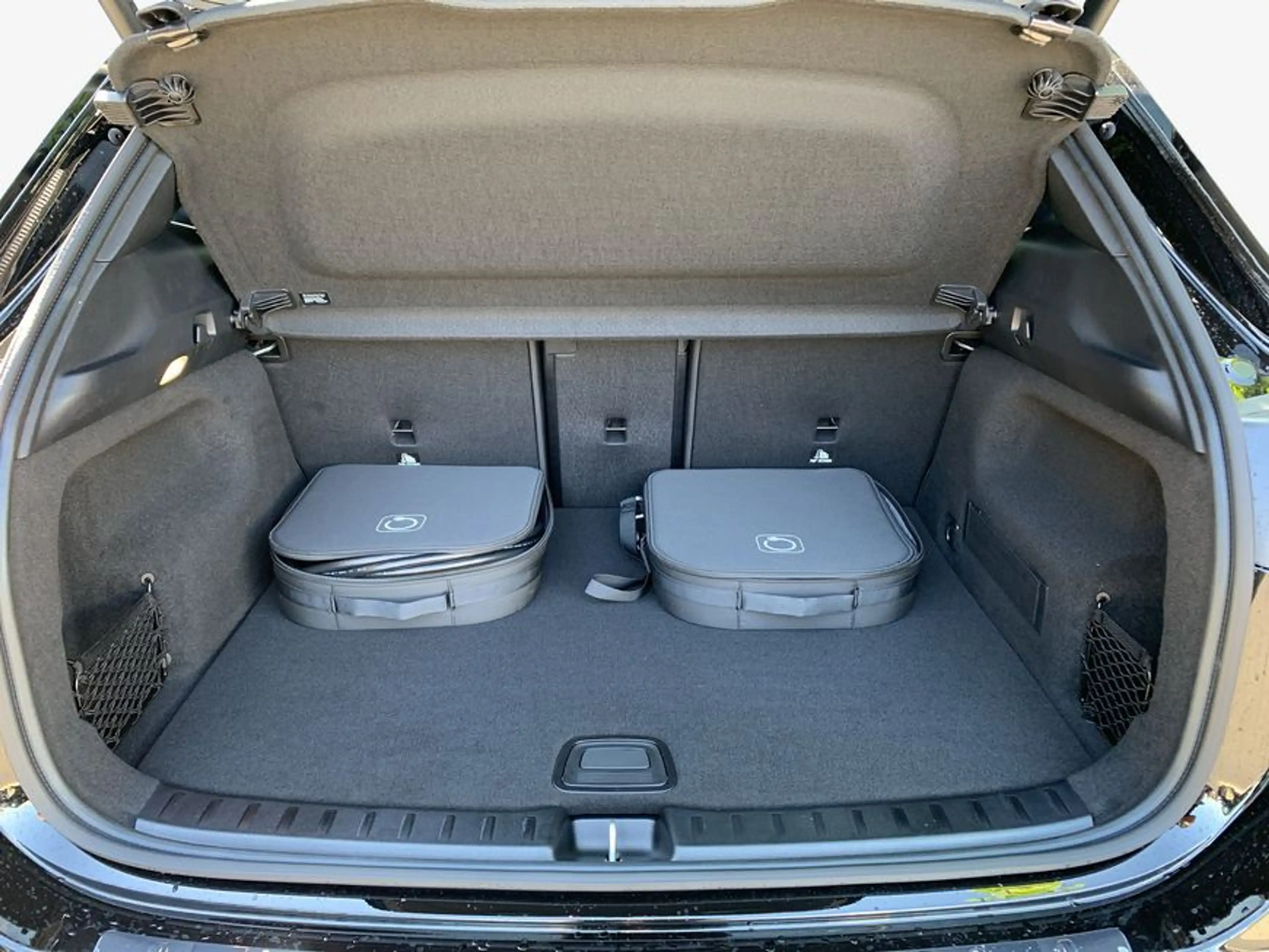 Mercedes-Benz EQA 250 EQA — photo 9
