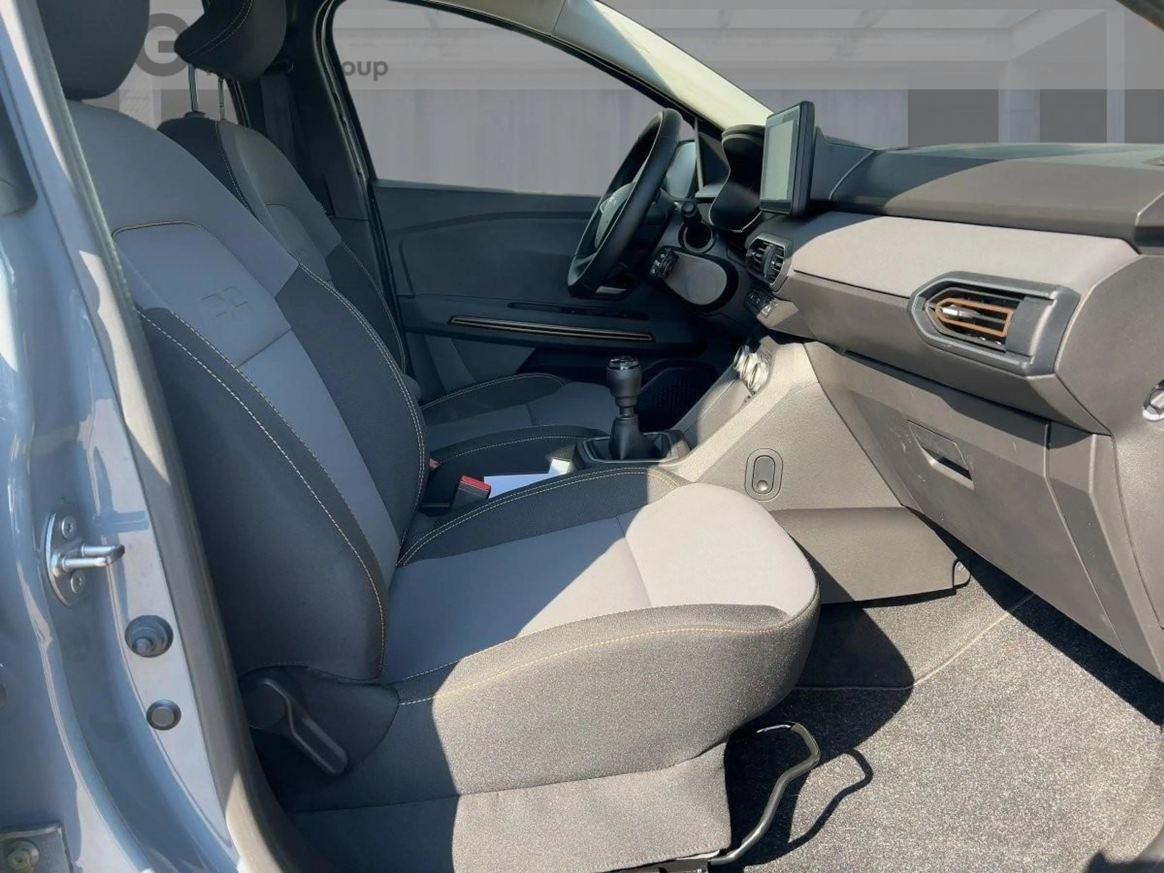 Dacia Jogger Extreme TCe 110 7-Sitzer SHZ PDC KLIMA ABS — photo 8